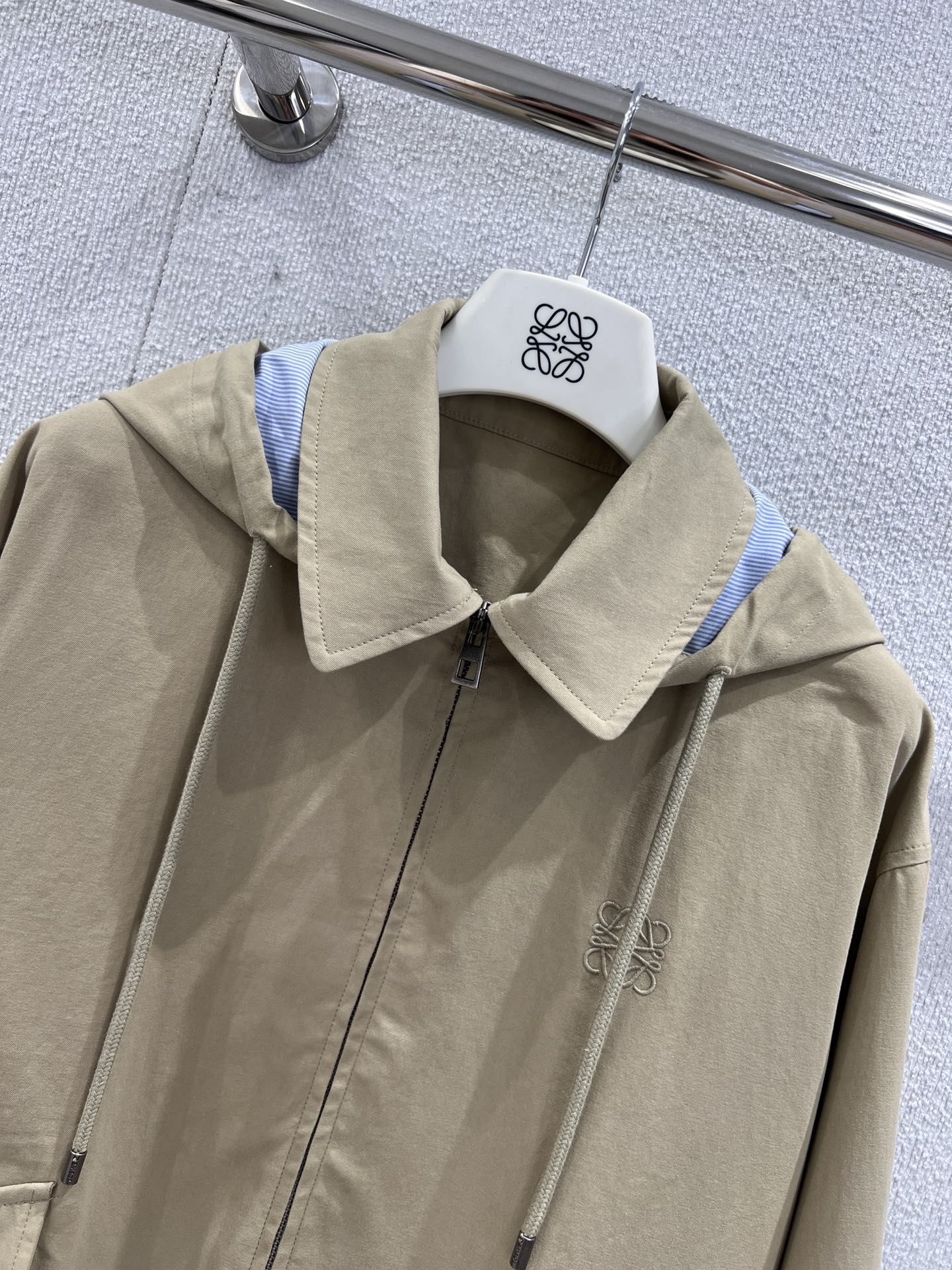 Loe 25fw embroidered jacket