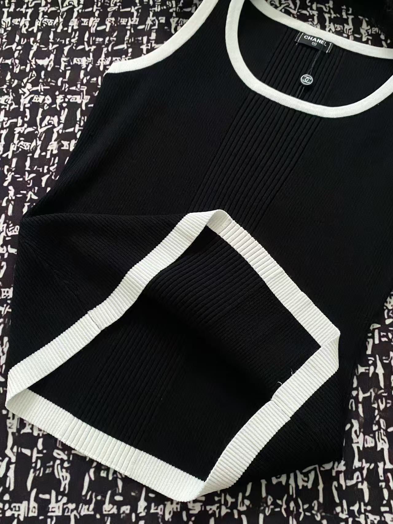 ch 25ss knitted vest