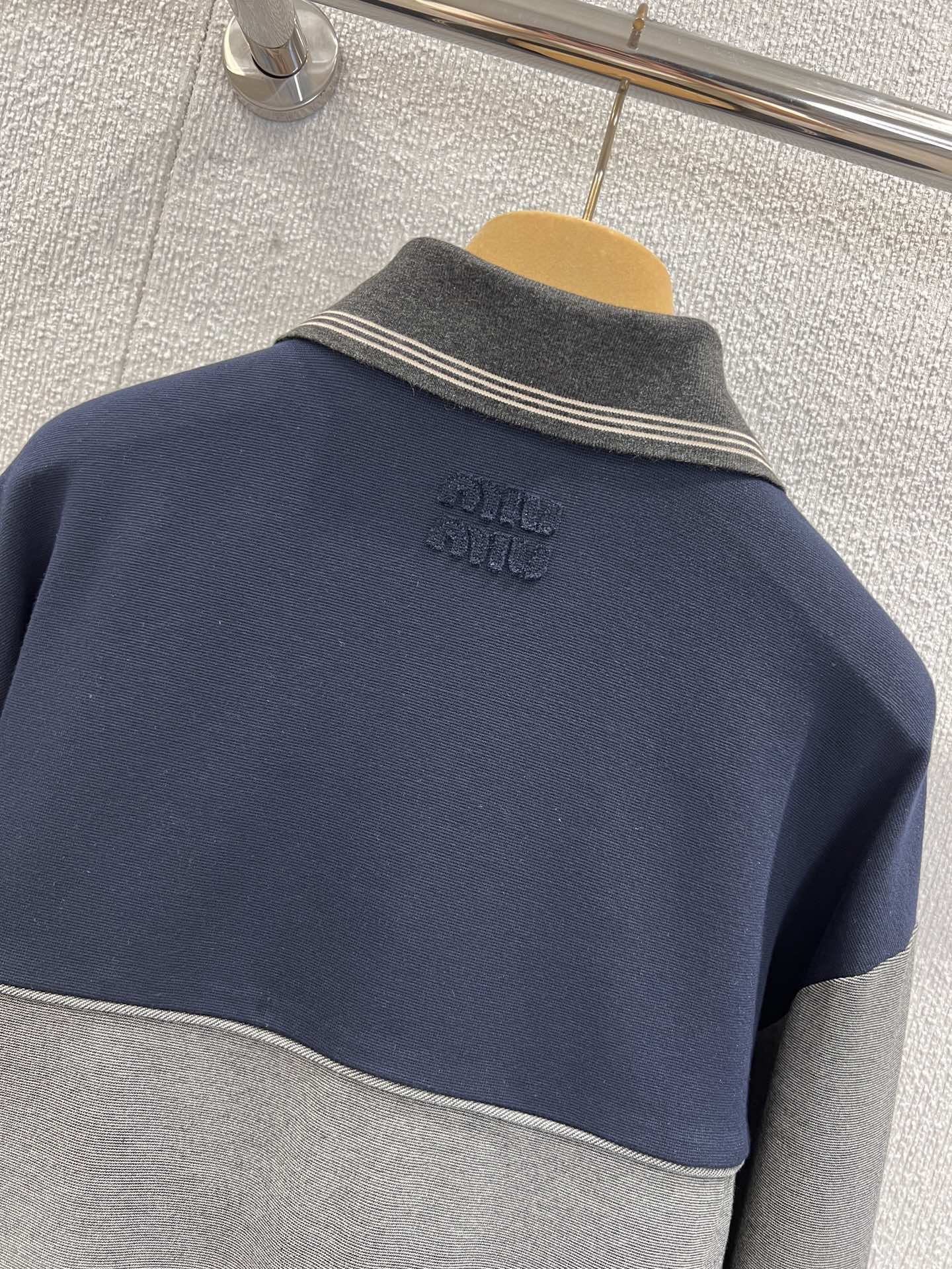 Miu 25fw zip-up collar sweatshirt
