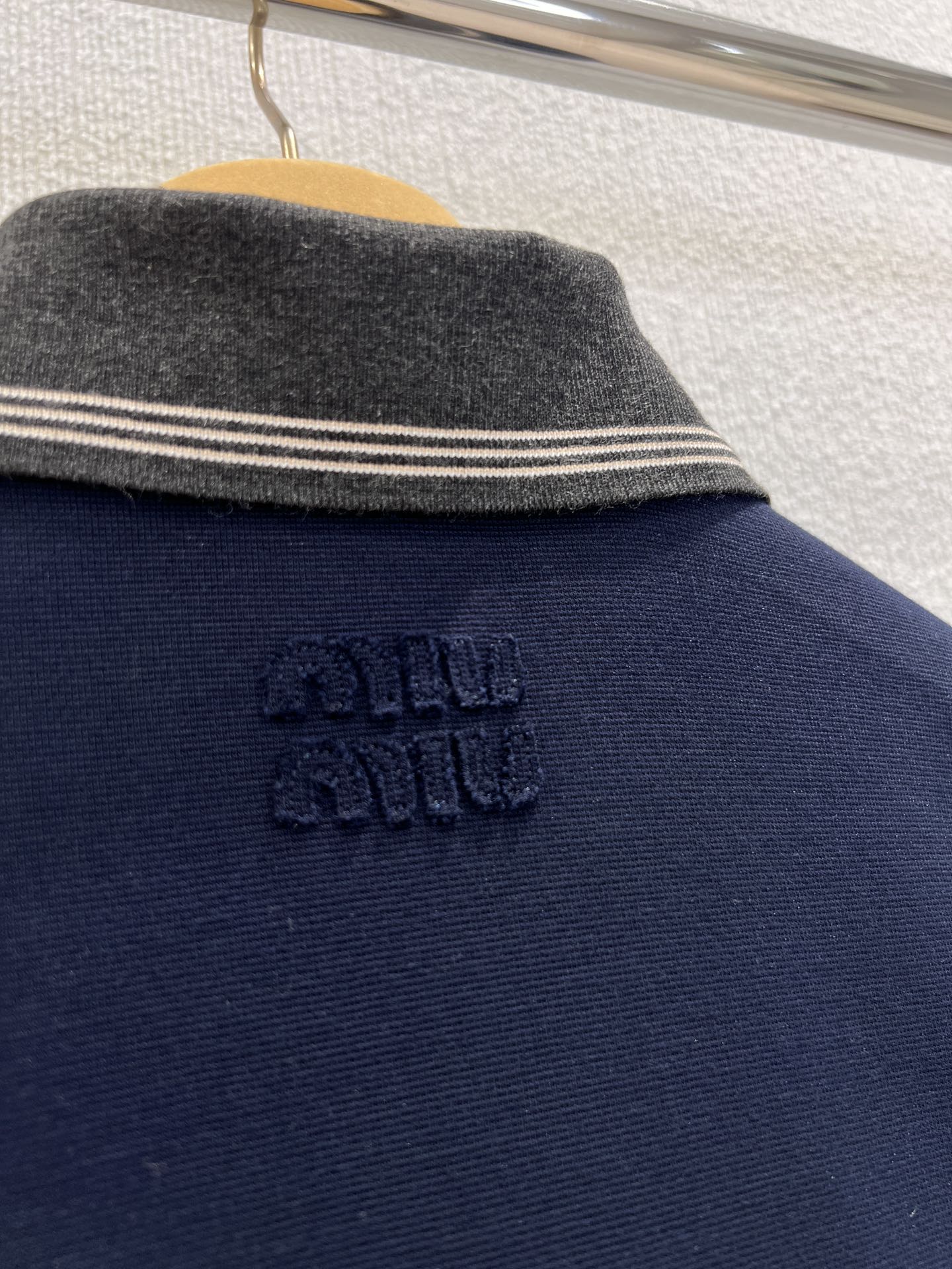 Miu 25fw zip-up collar sweatshirt