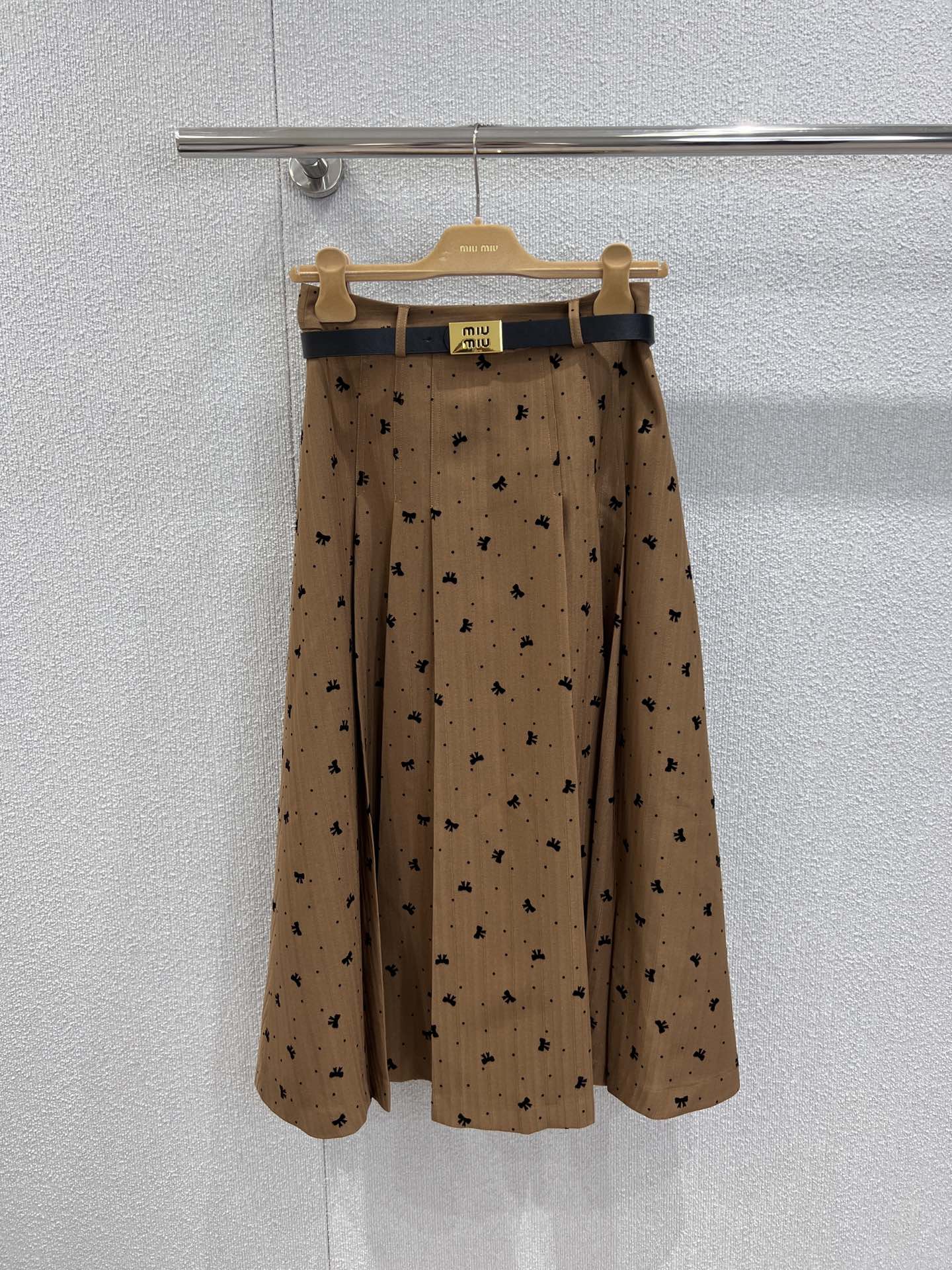 Miu 25ss pleated skirt