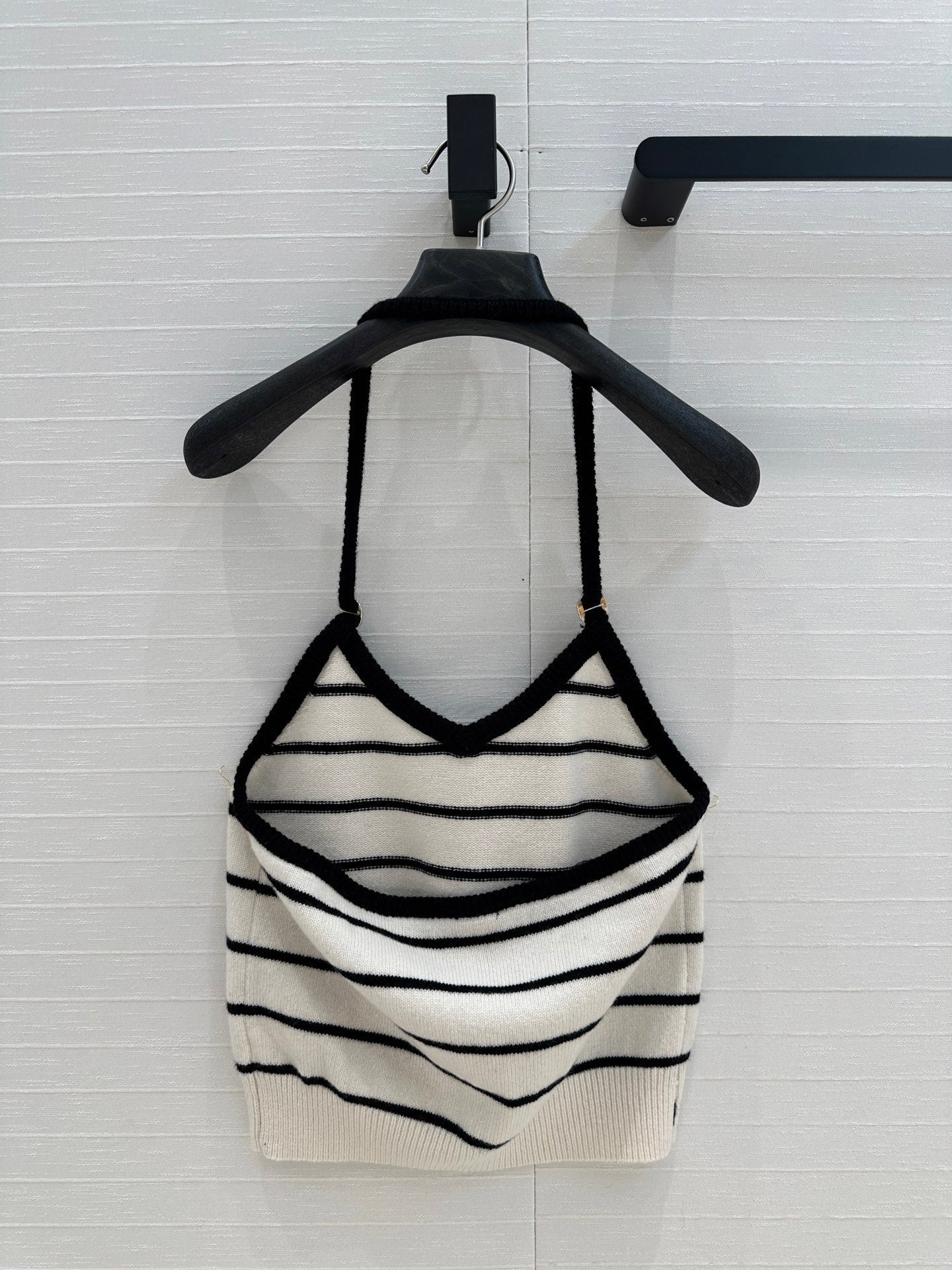 ch 25ss knitted vest