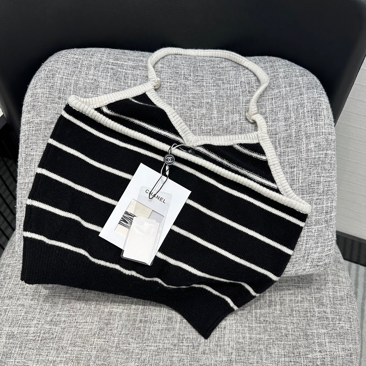 Ch 25ss knitted vest