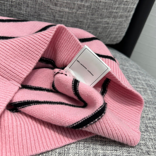 ch 25ss knitted vest