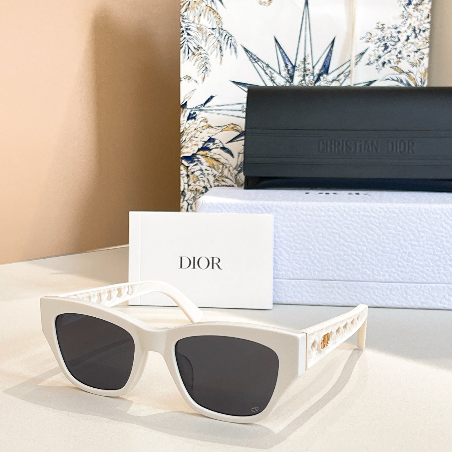 D S2I sunglasses