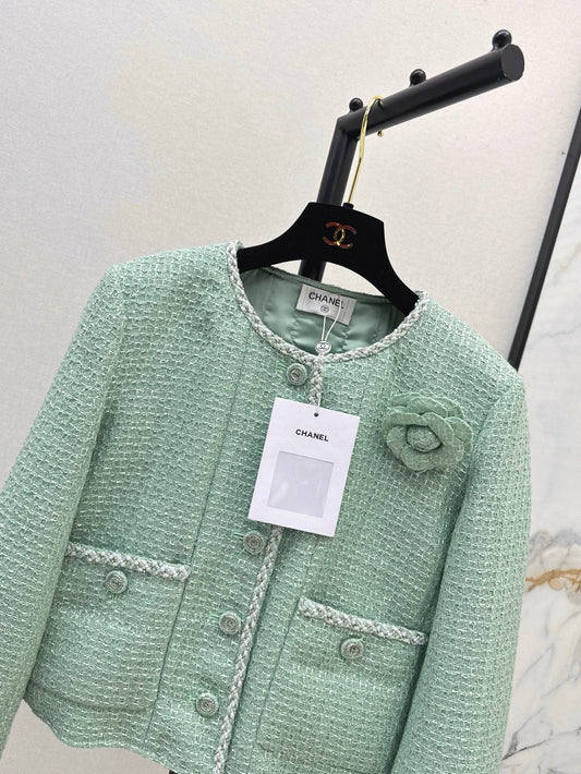 ch 25ss woven jacket