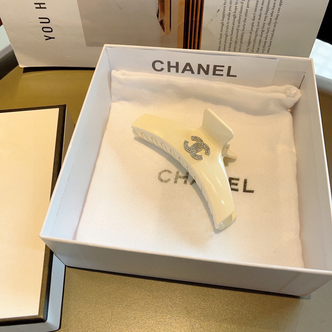 Ch hair clips