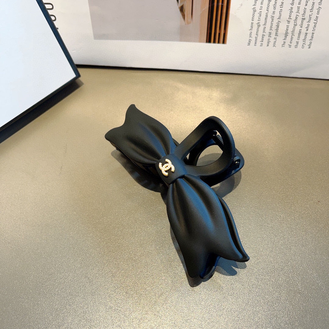 Ch hair clips