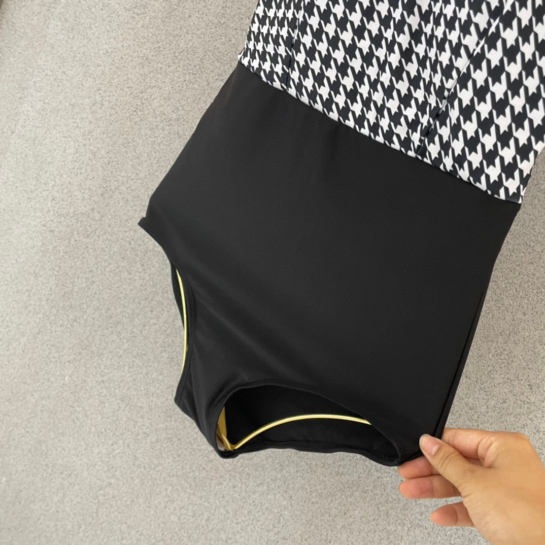 D swimsuit