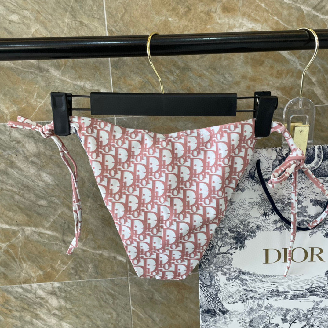 D reversible swimsuit