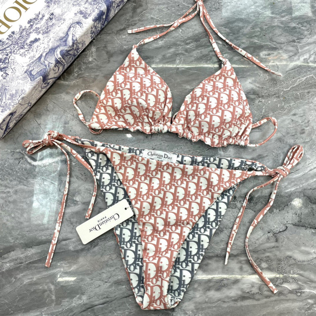 D reversible swimsuit