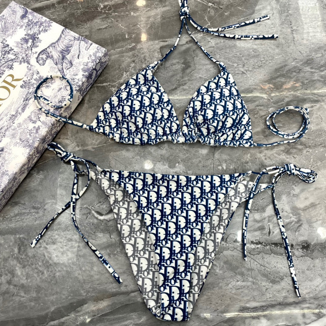 D swimsuit