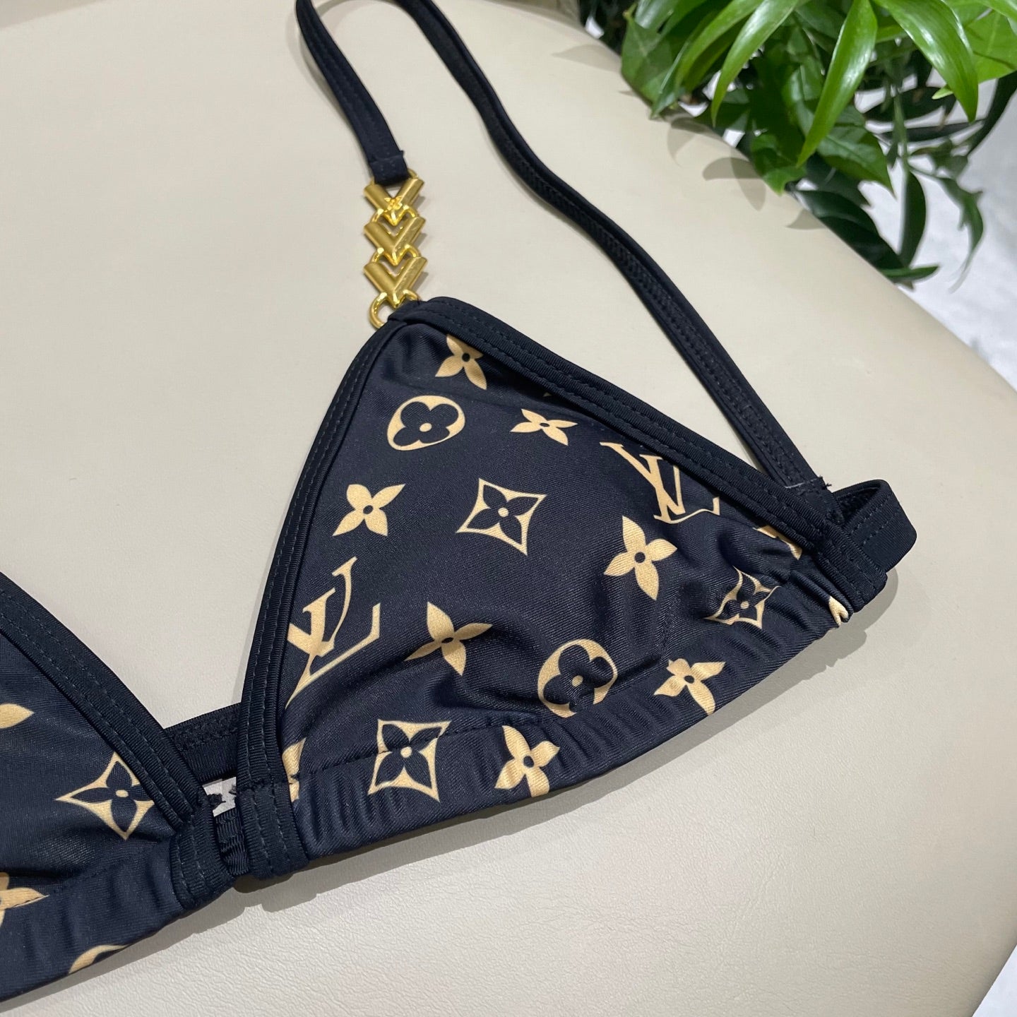 L swimsuit