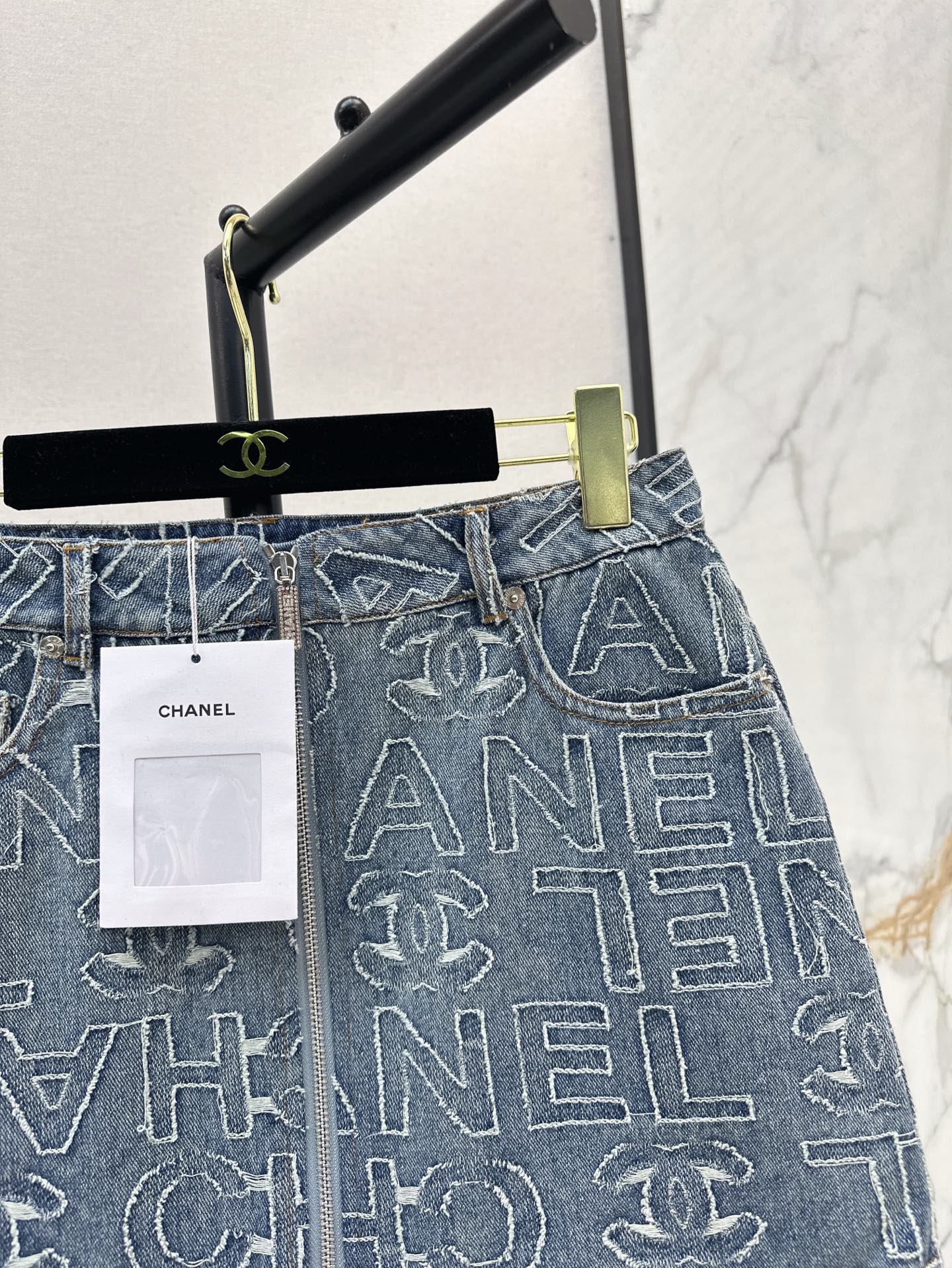 Ch 25ss embroidered denim SKIRT