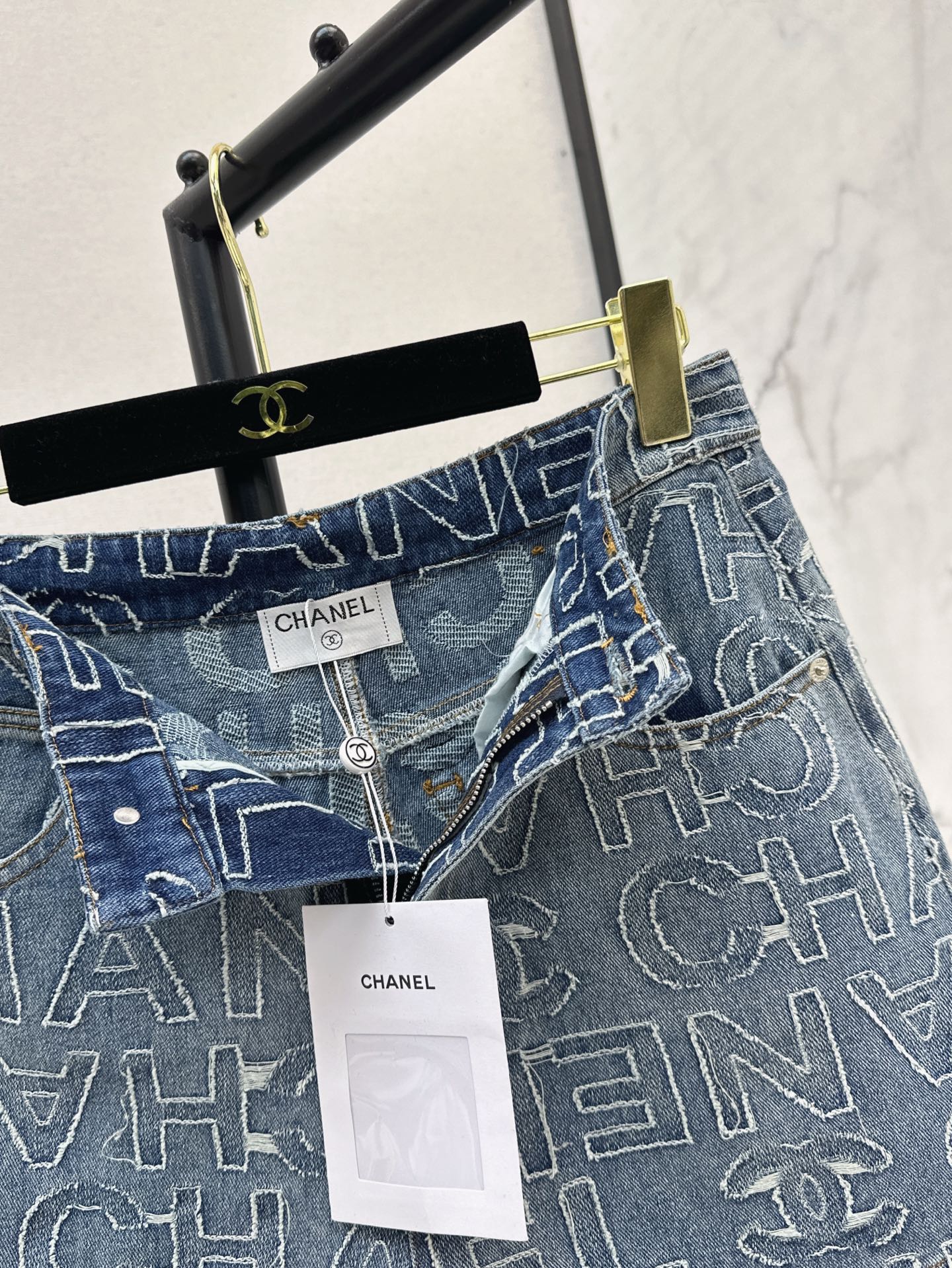 Ch 25ss embroidered denim short