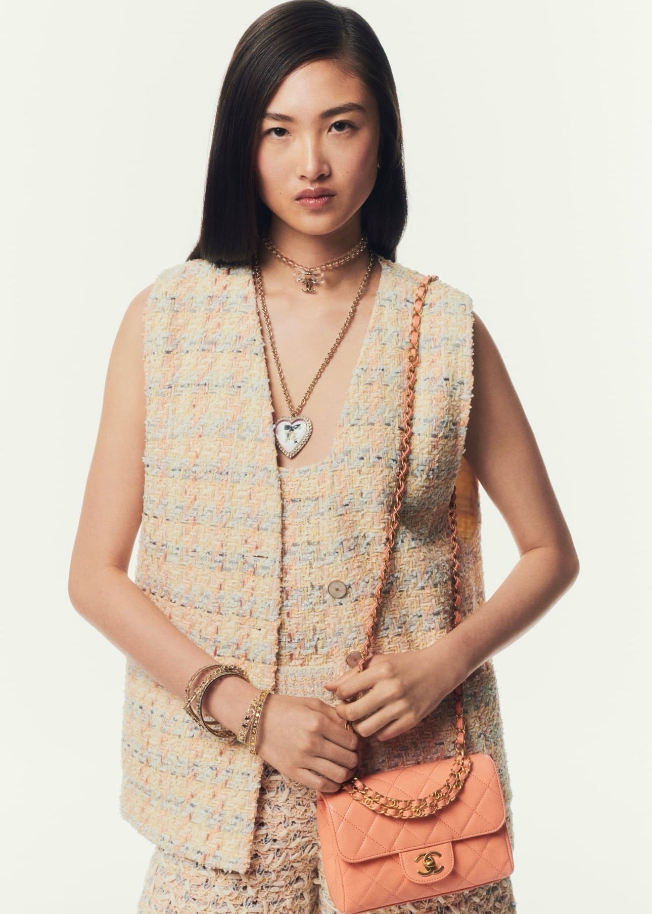 ch 25ss woven vest