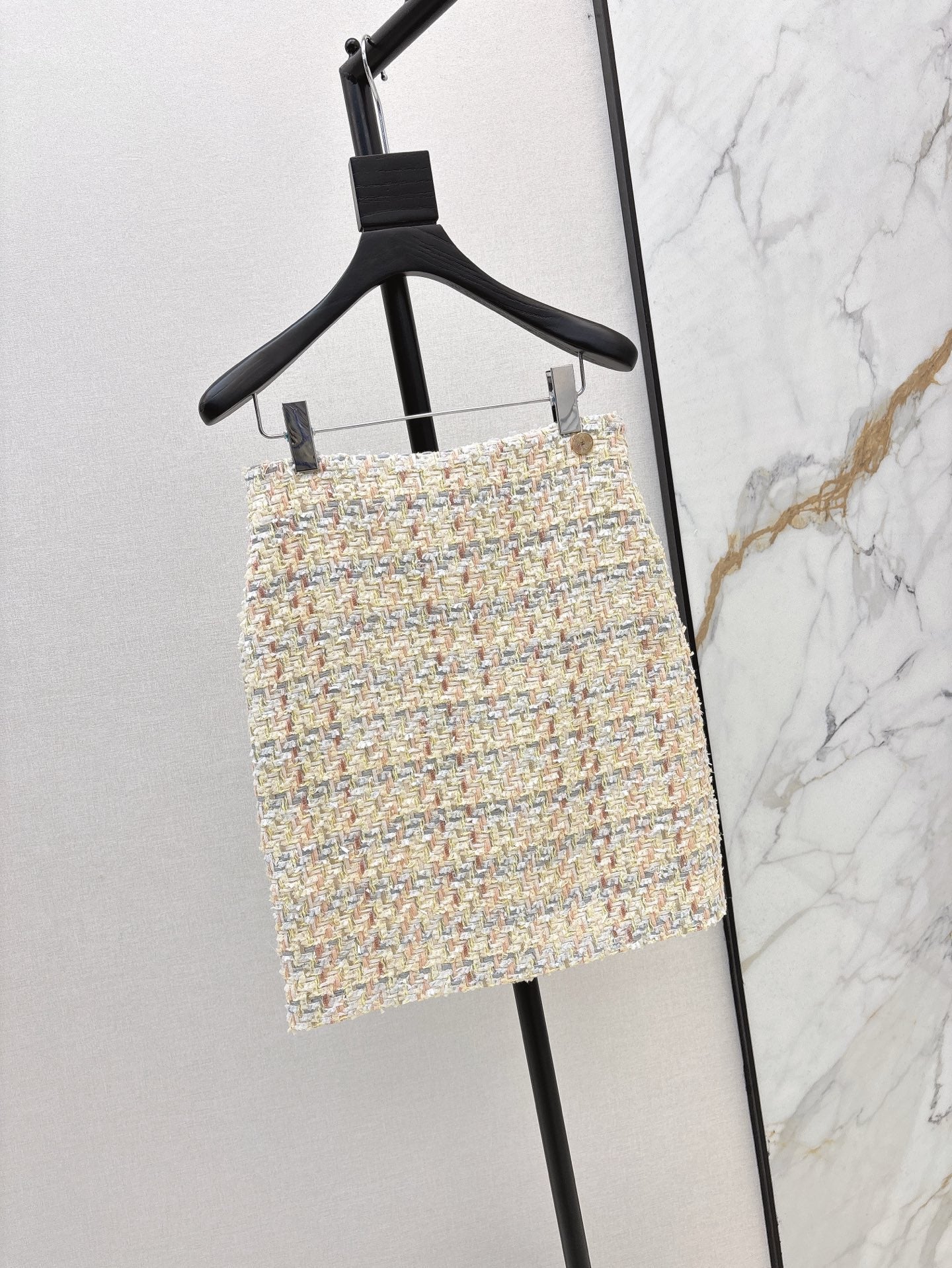 Ch 25ss woven skirt