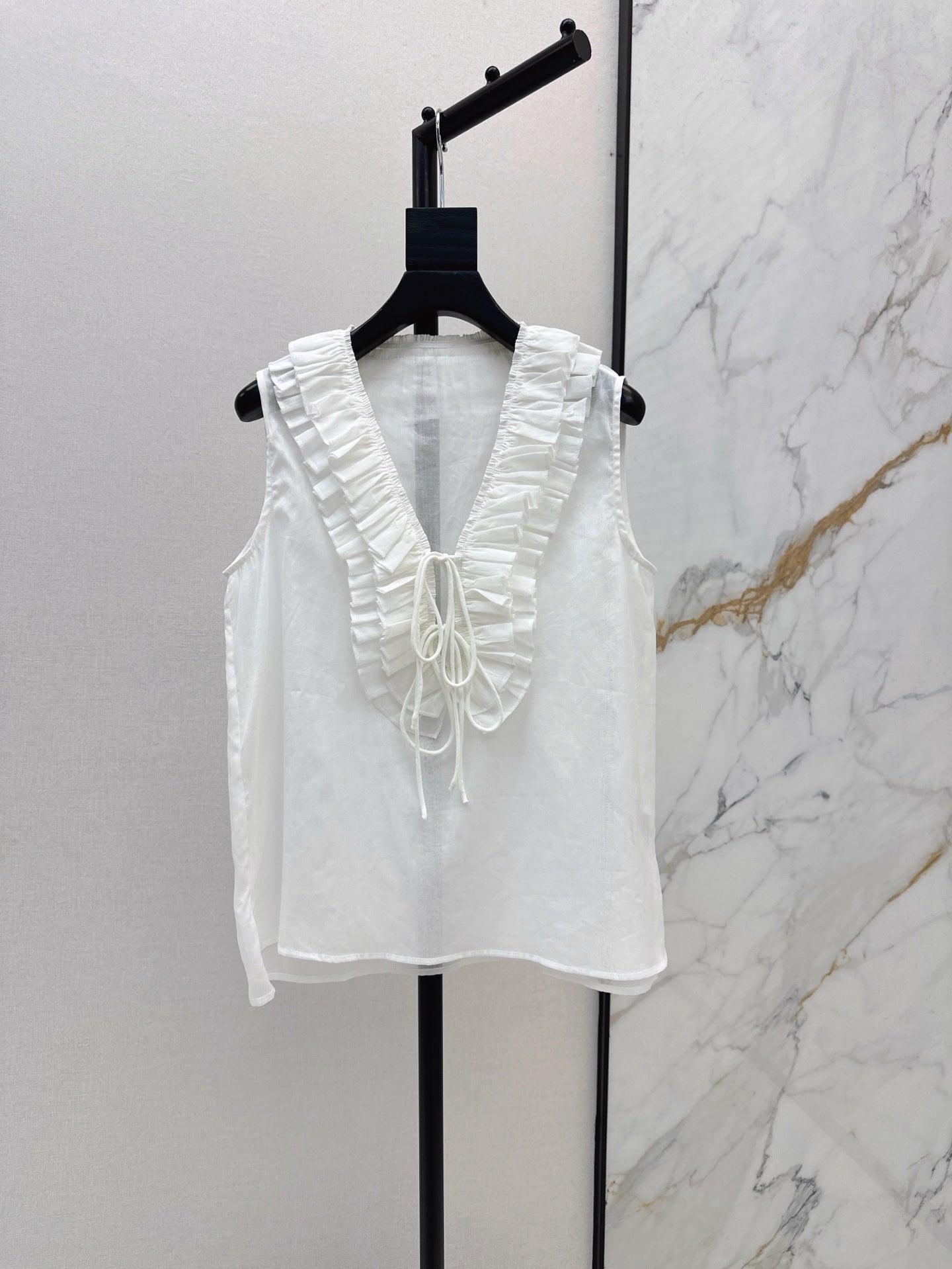 ch 25ss linen ruffle vest