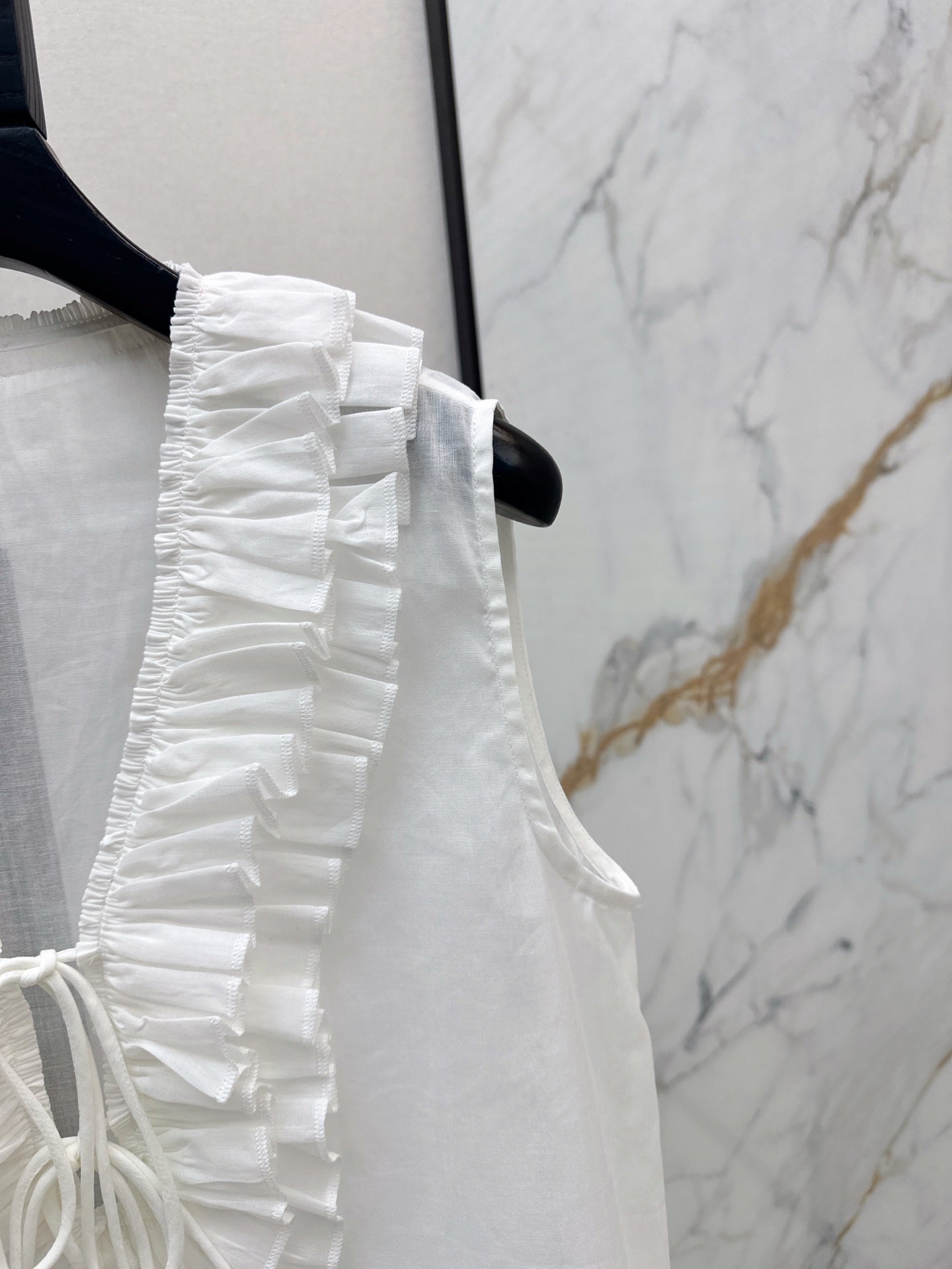 ch 25ss linen ruffle vest