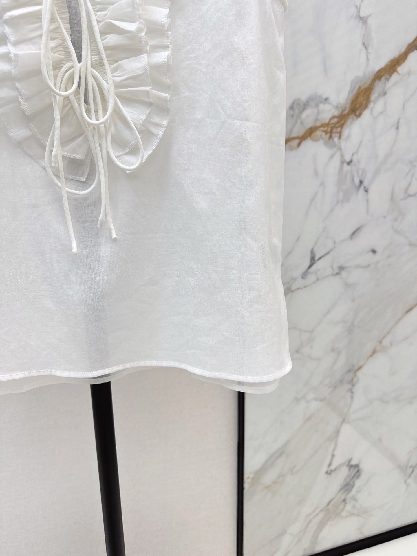 ch 25ss linen ruffle vest