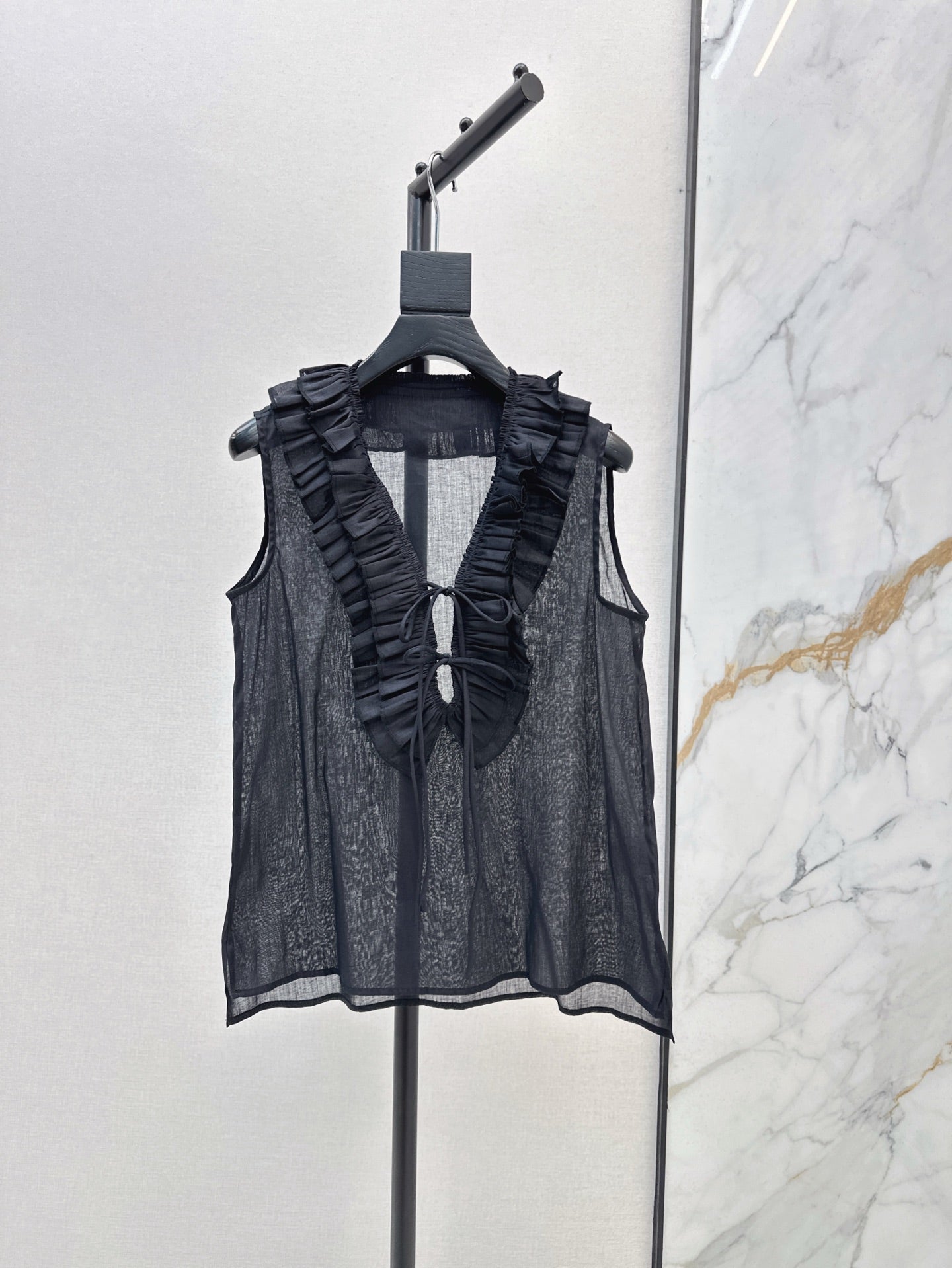 ch 25ss linen ruffle vest