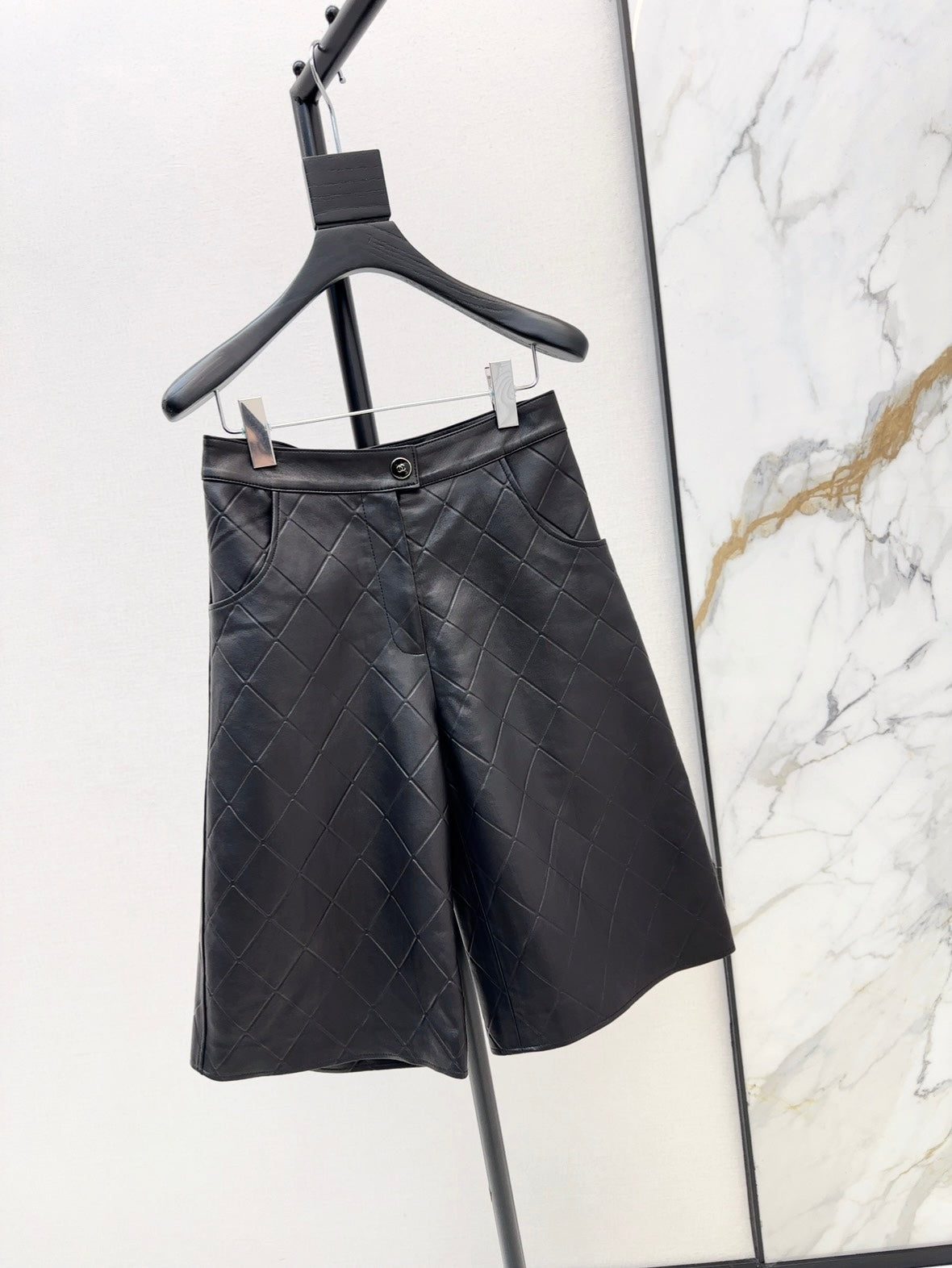 Ch 25ss genuine leather shorts