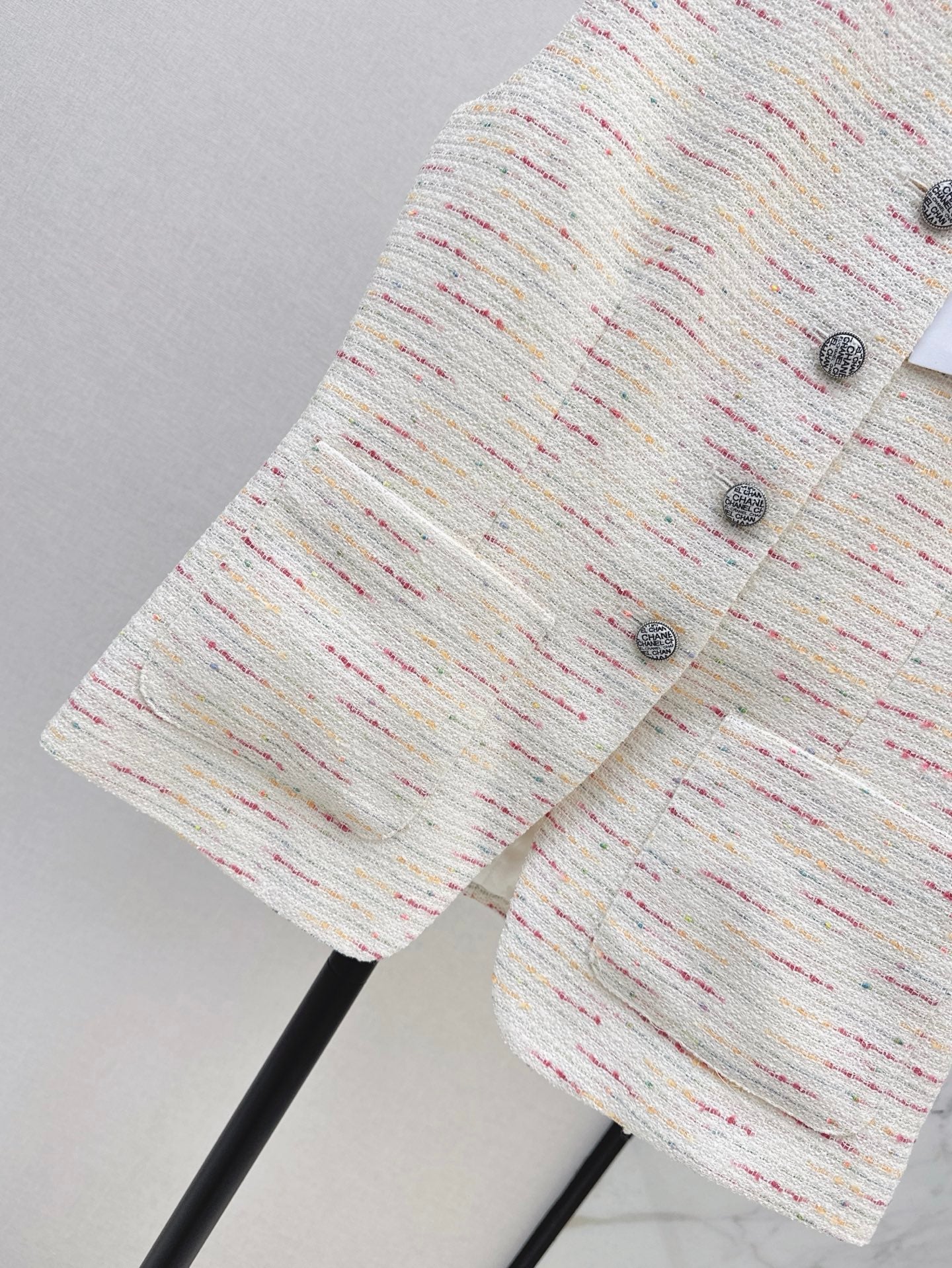 Ch 25ss woven vest