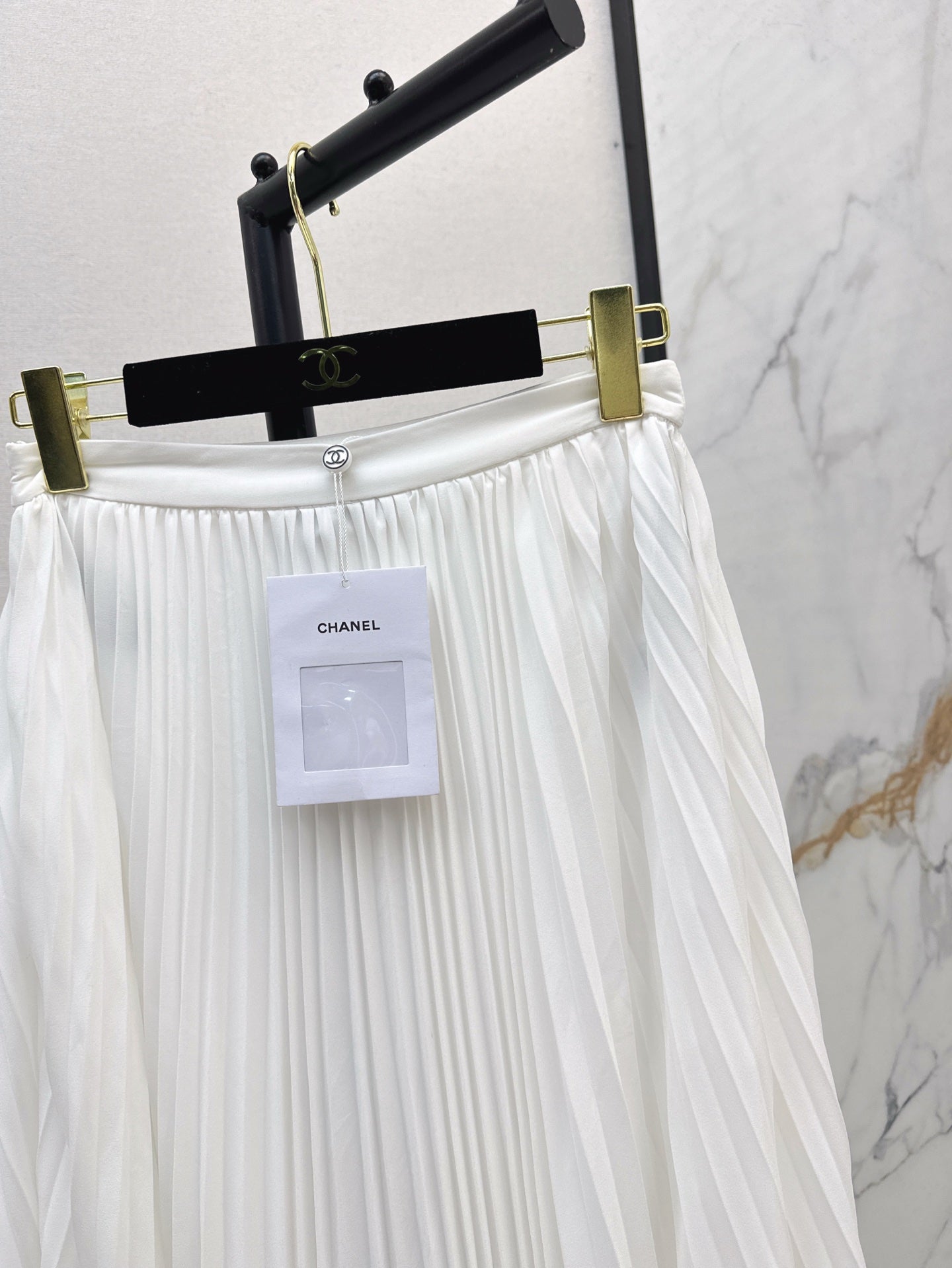 Ch 25ss pleated skirt