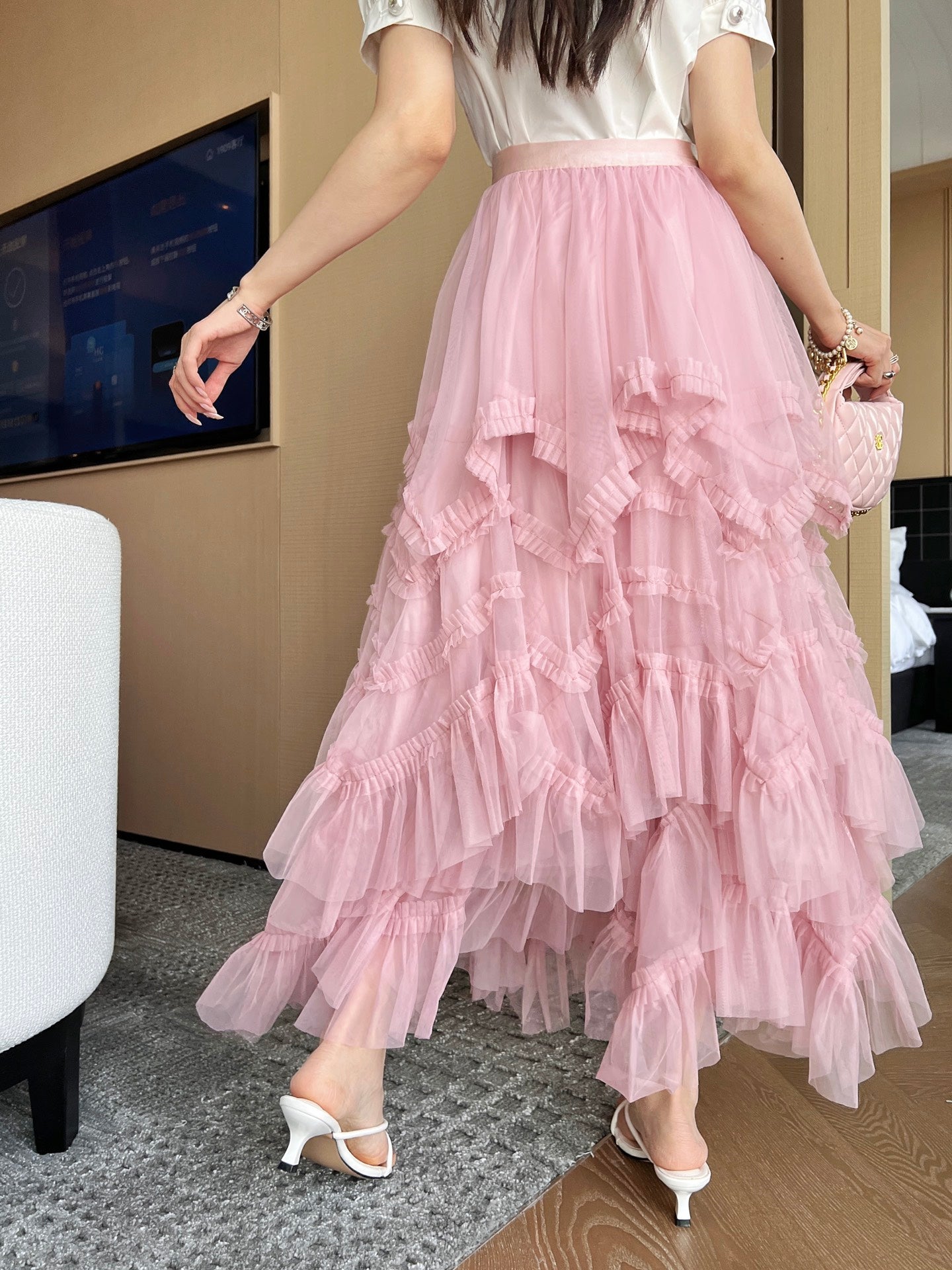 ch 25ss ruffle skirt