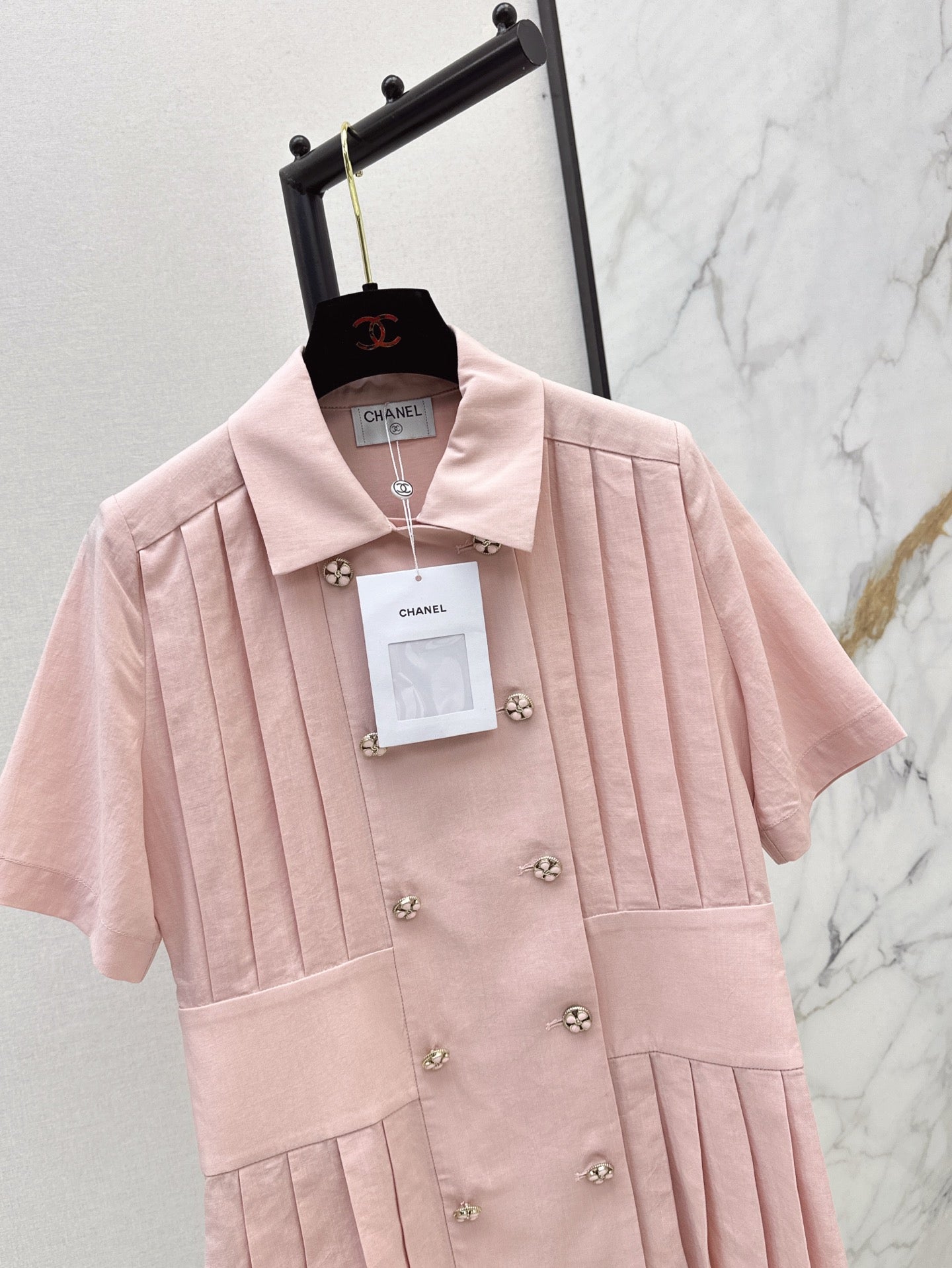 ch 25ss pleated shirt
