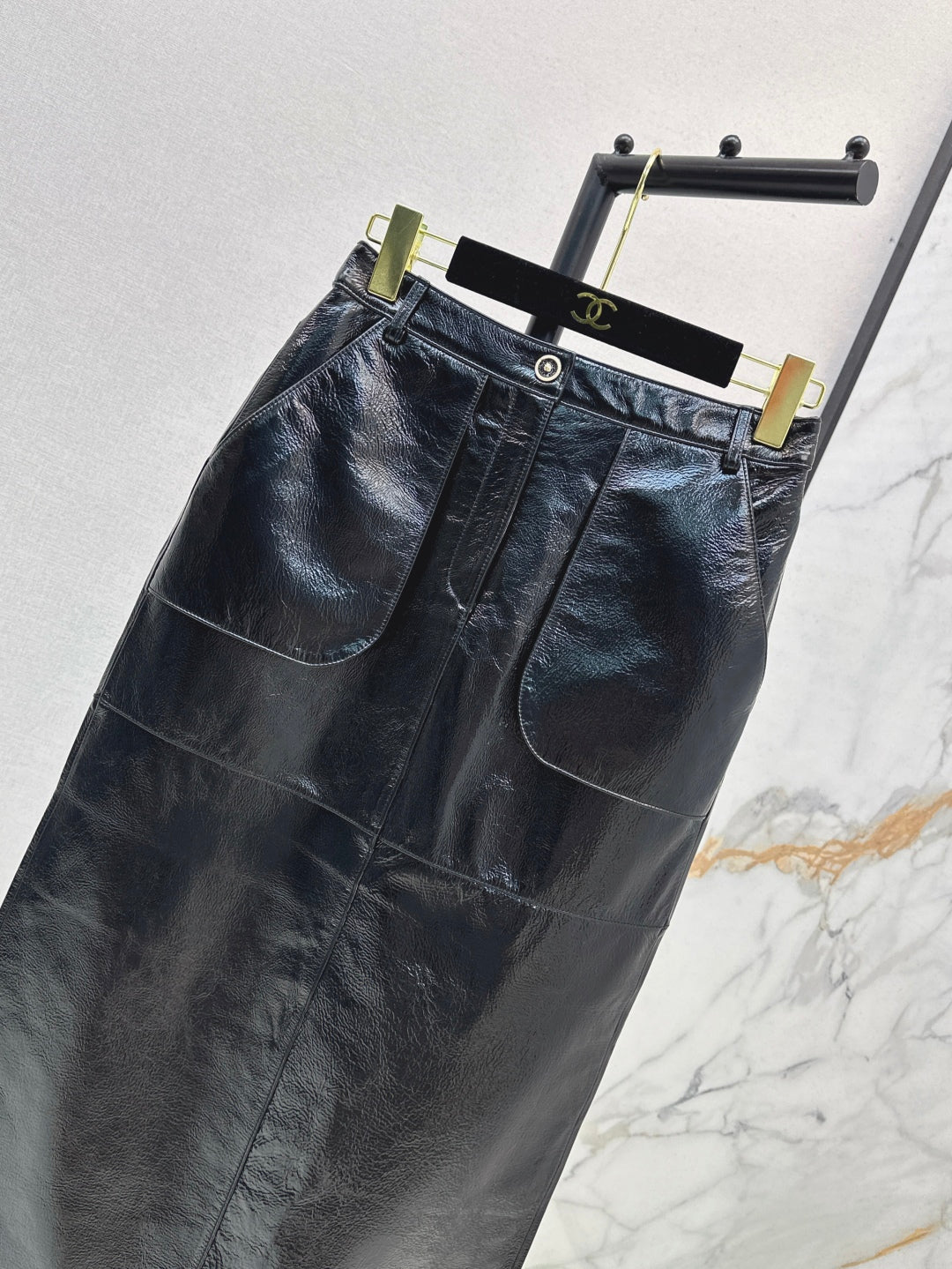 Chan 25fw leather skirt