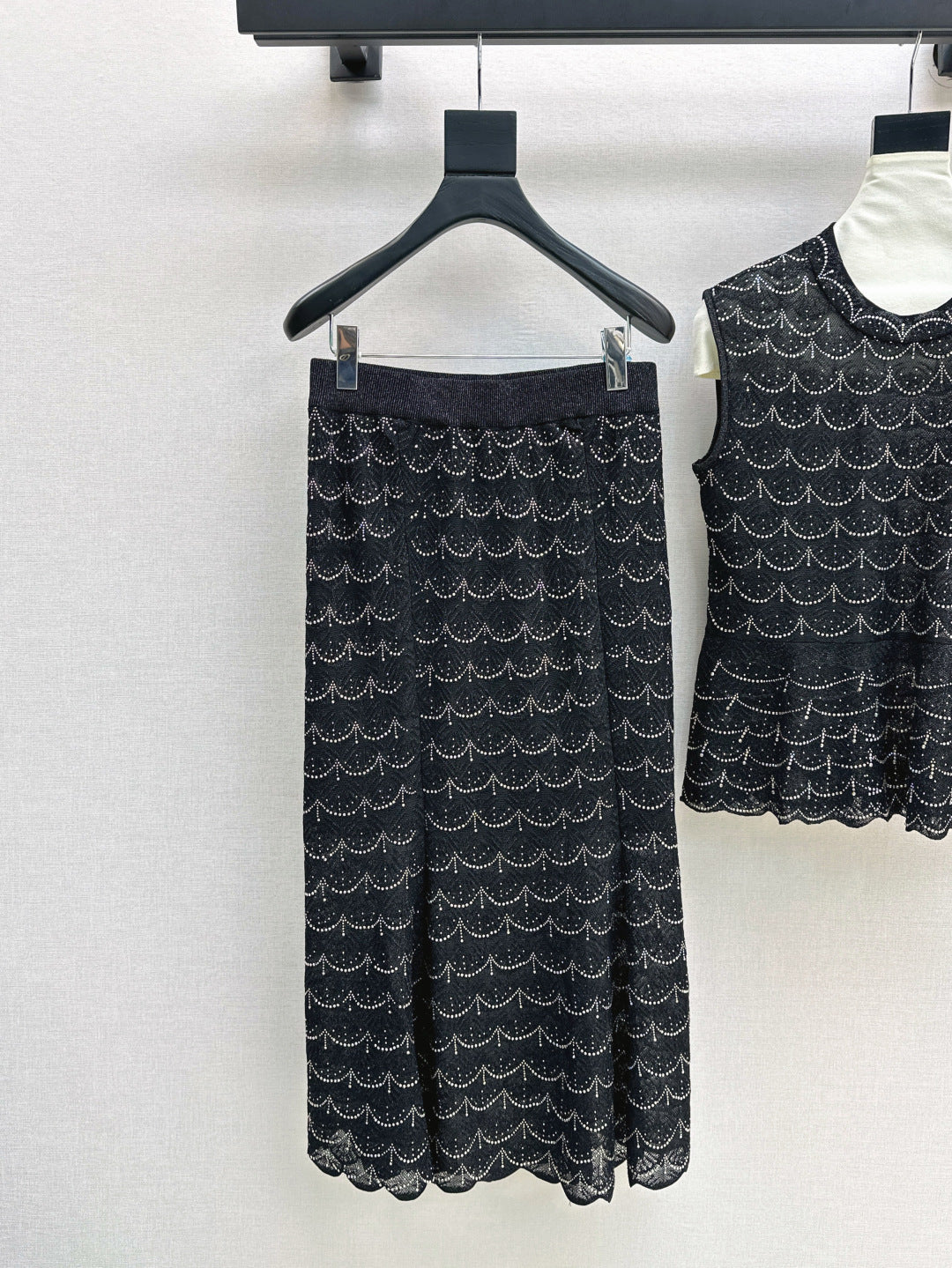 Chan 25ss beaded suit