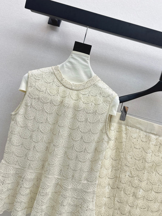 Chan 25ss beaded suit