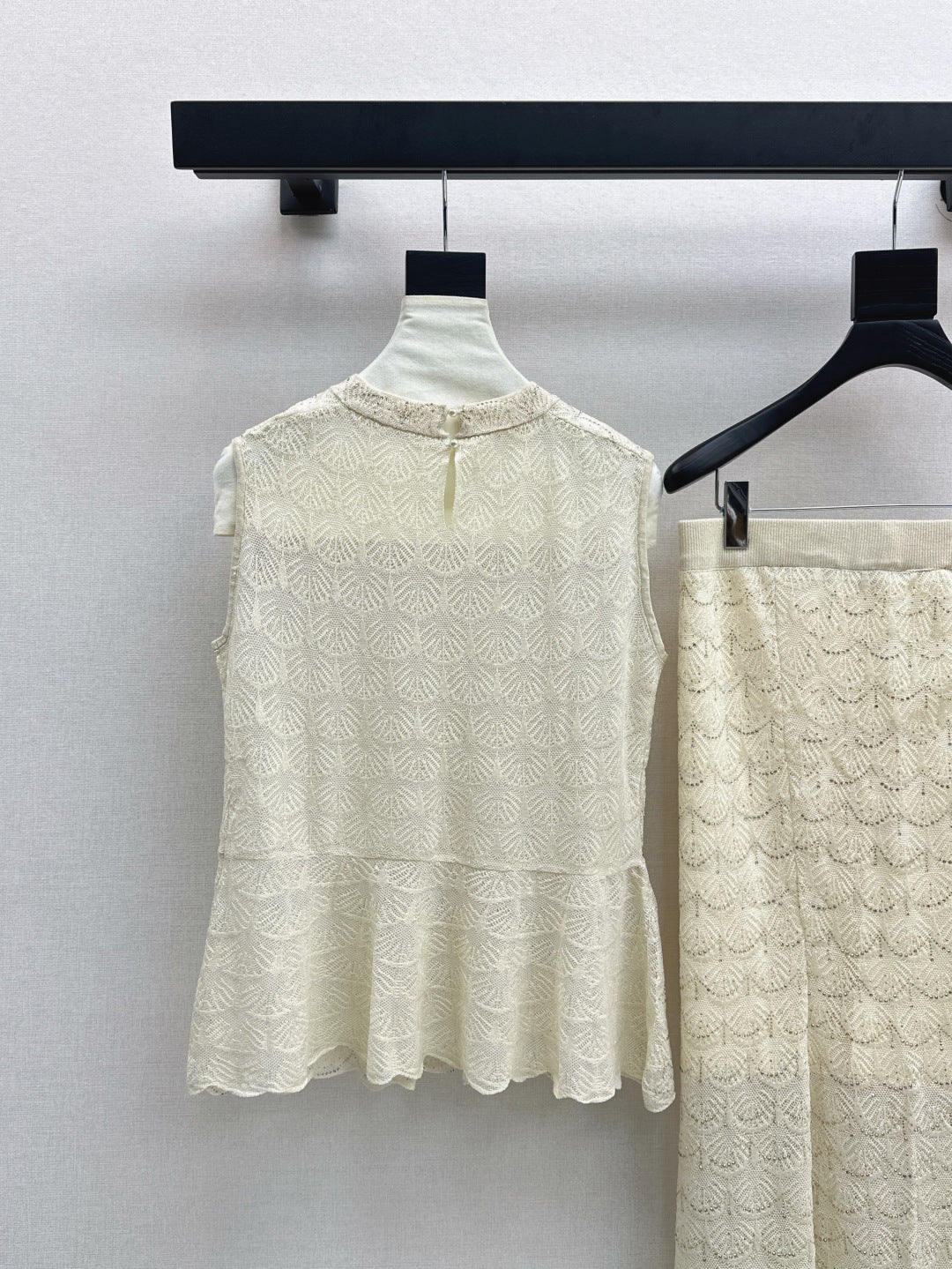 Chan 25ss beaded suit