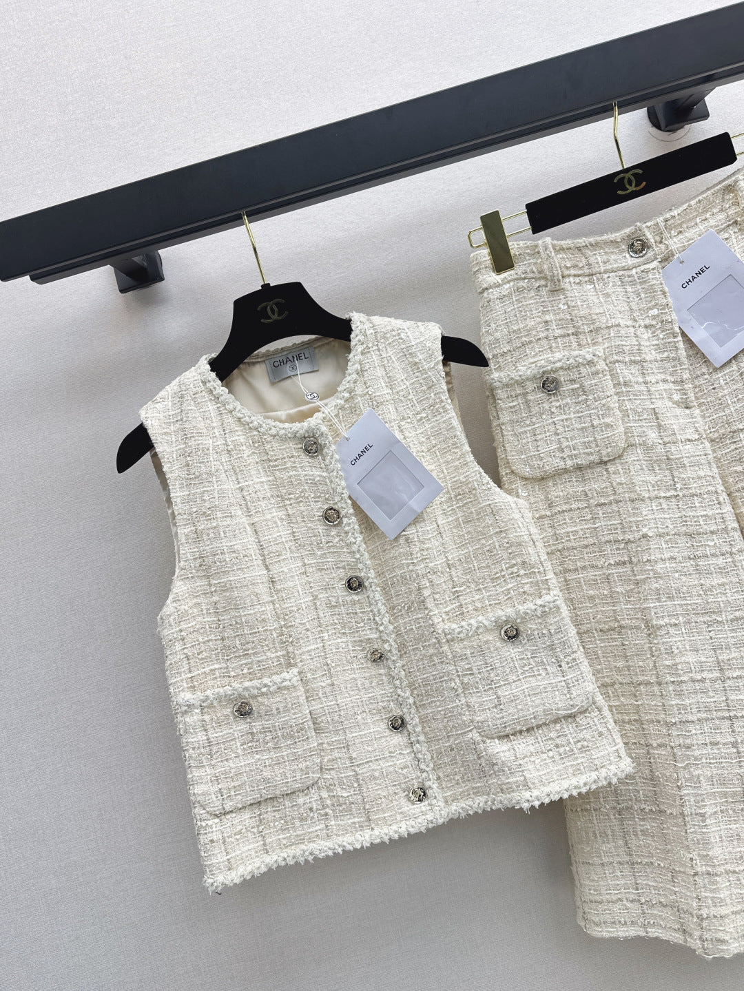 Chan 25fw woven vest