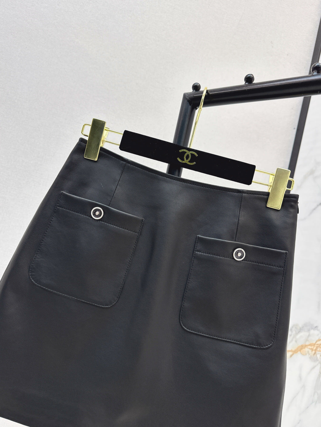 Chan 25fw leather skirt