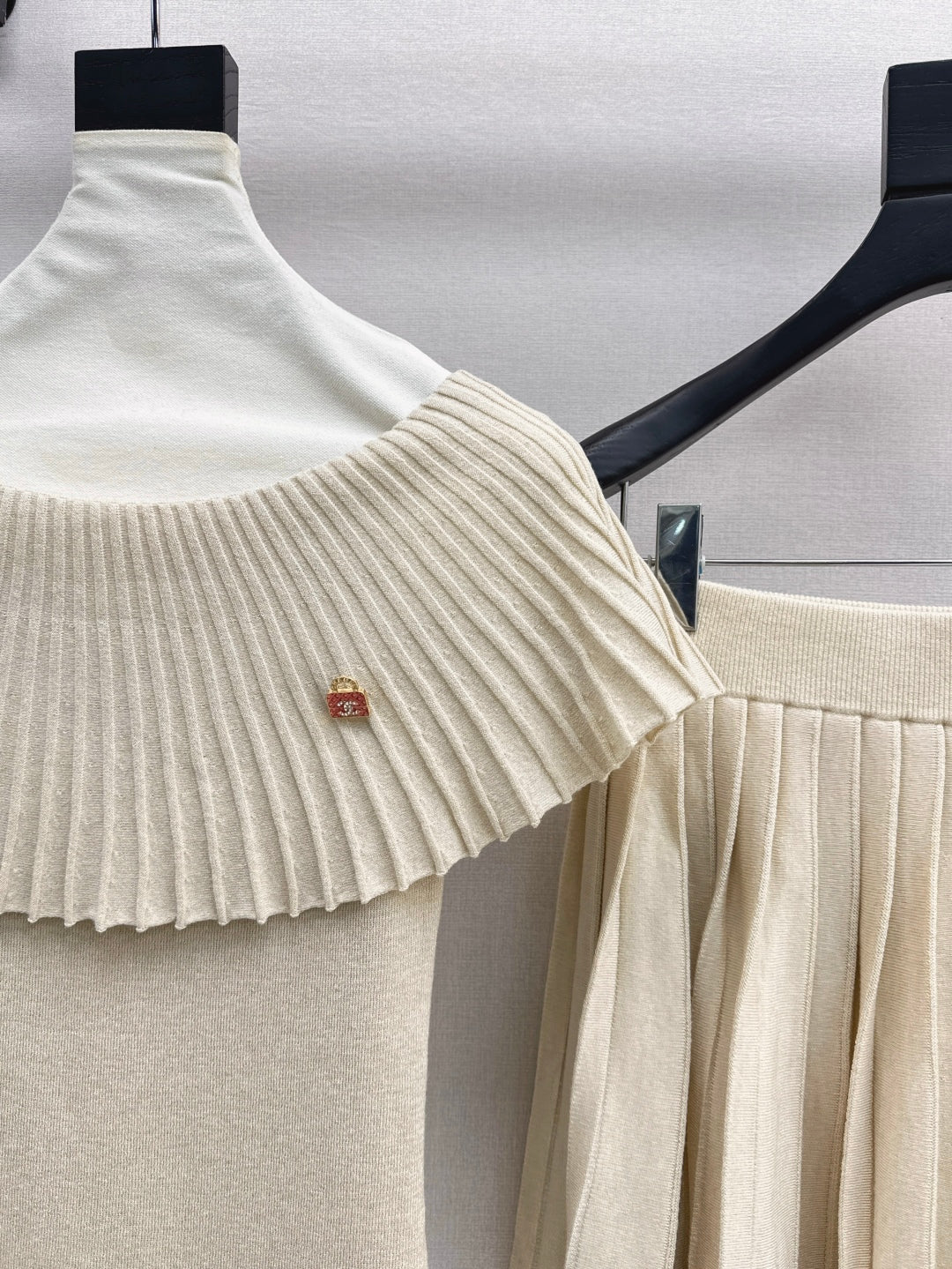 Chan 25fw knitted suit