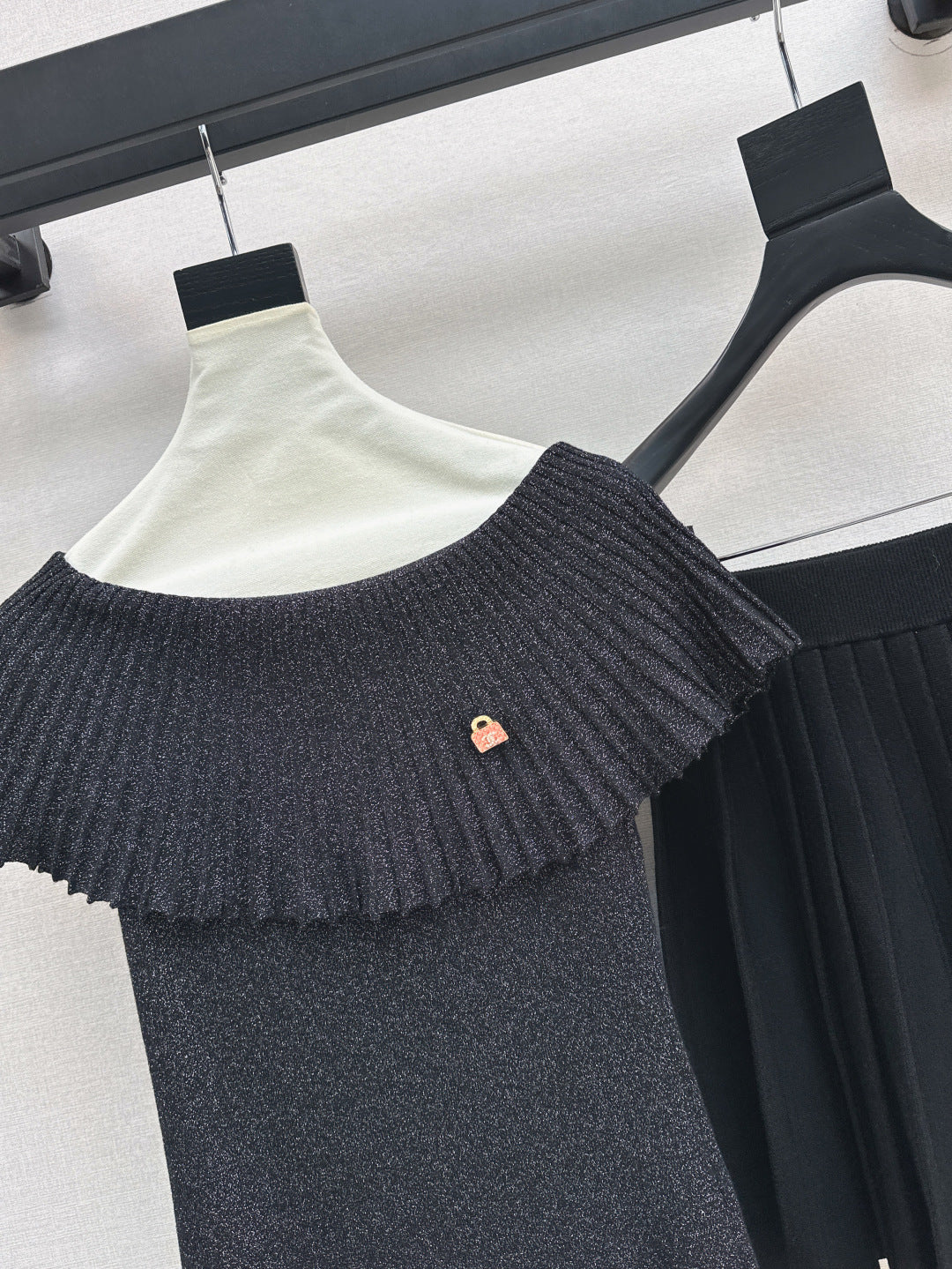 Chan 25fw knitted suit