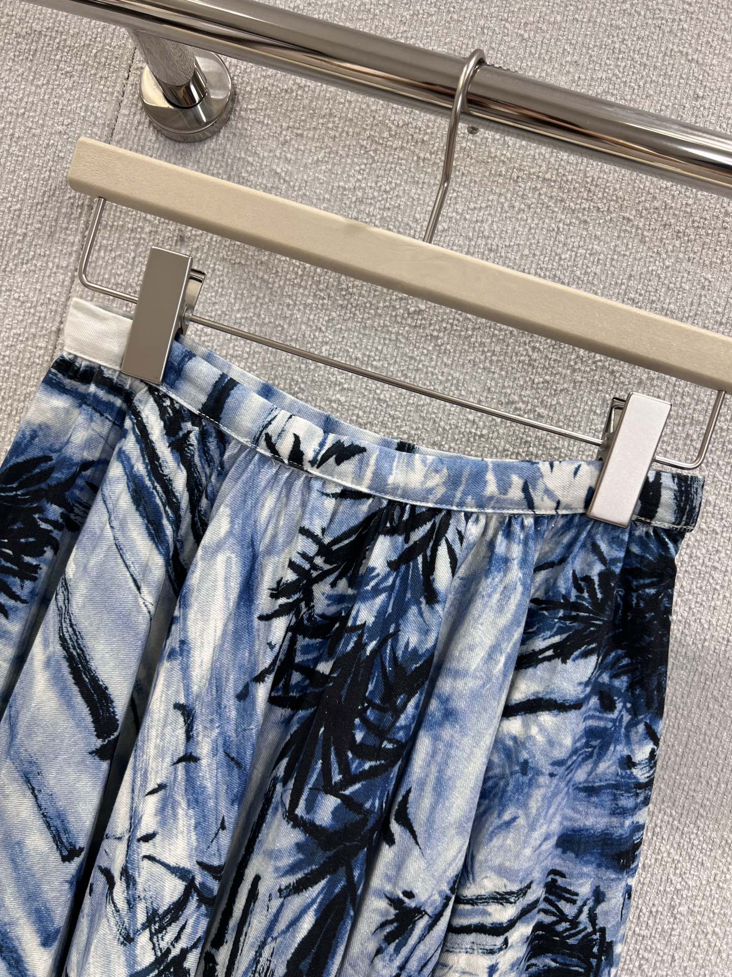 CD 25ss printed skirt