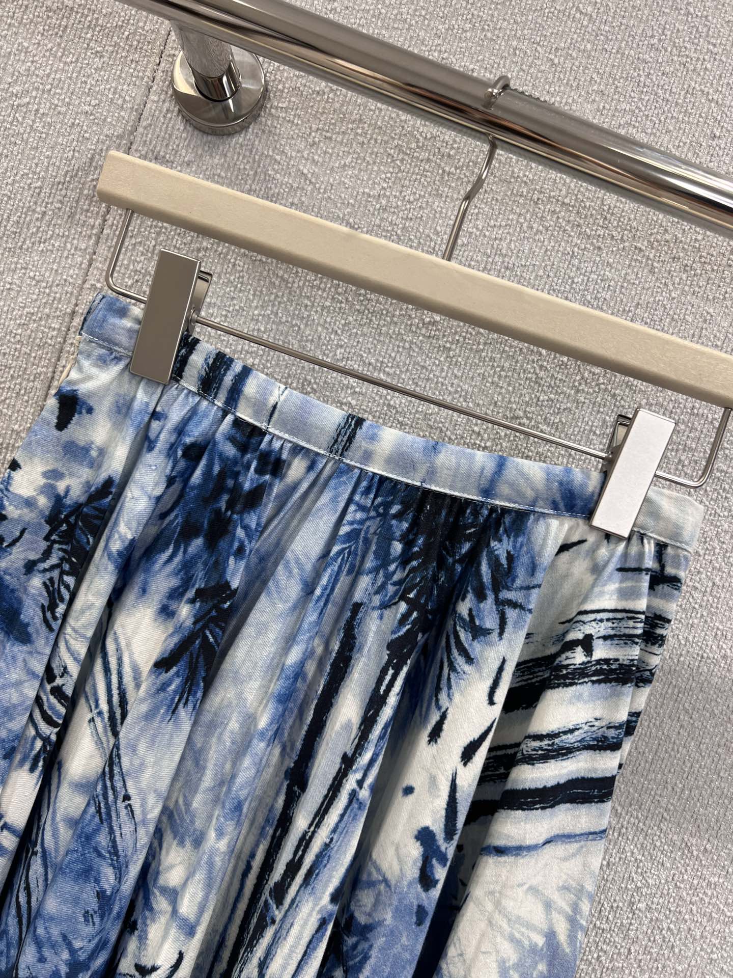 CD 25ss printed skirt