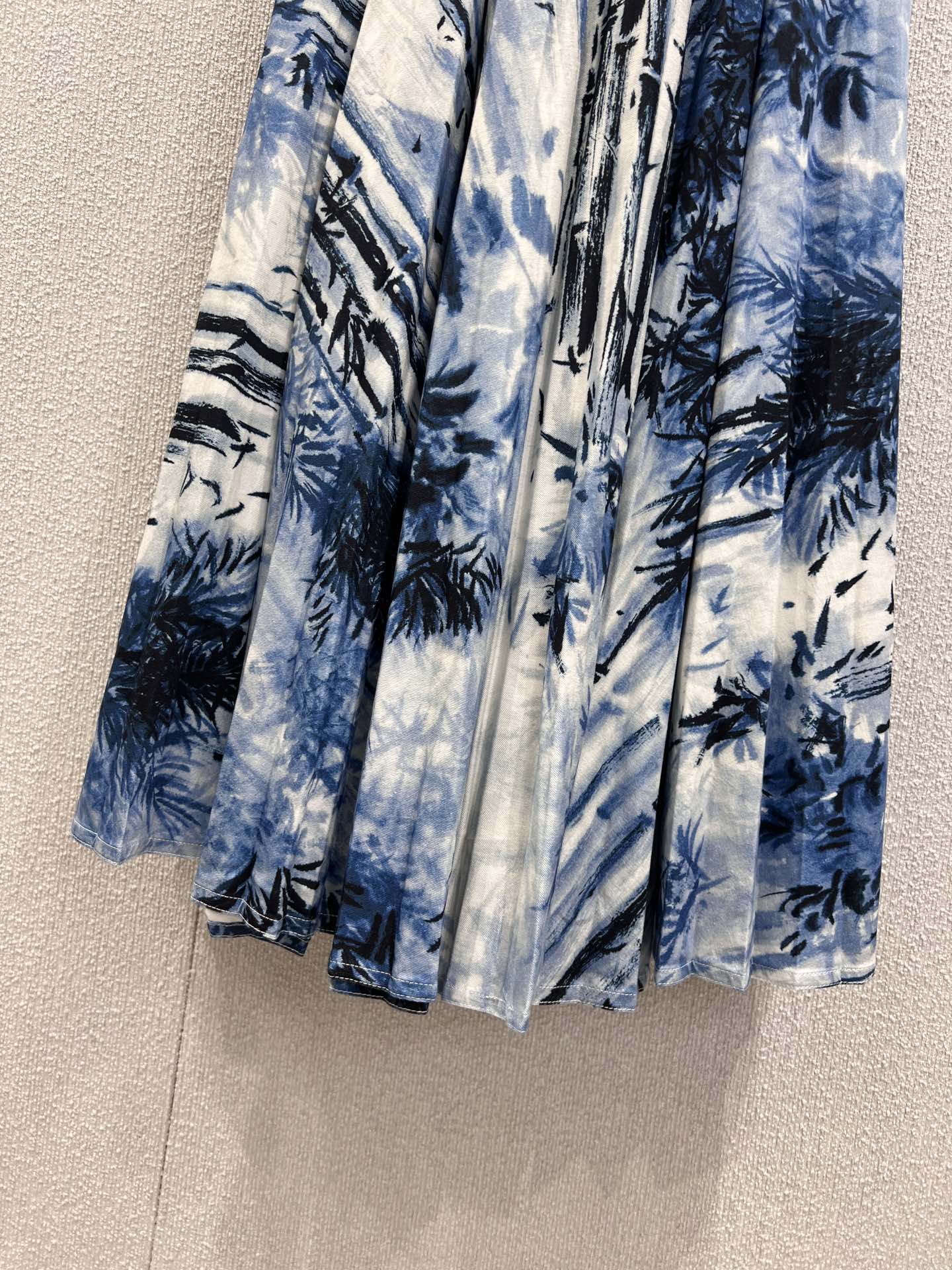 CD 25ss printed skirt
