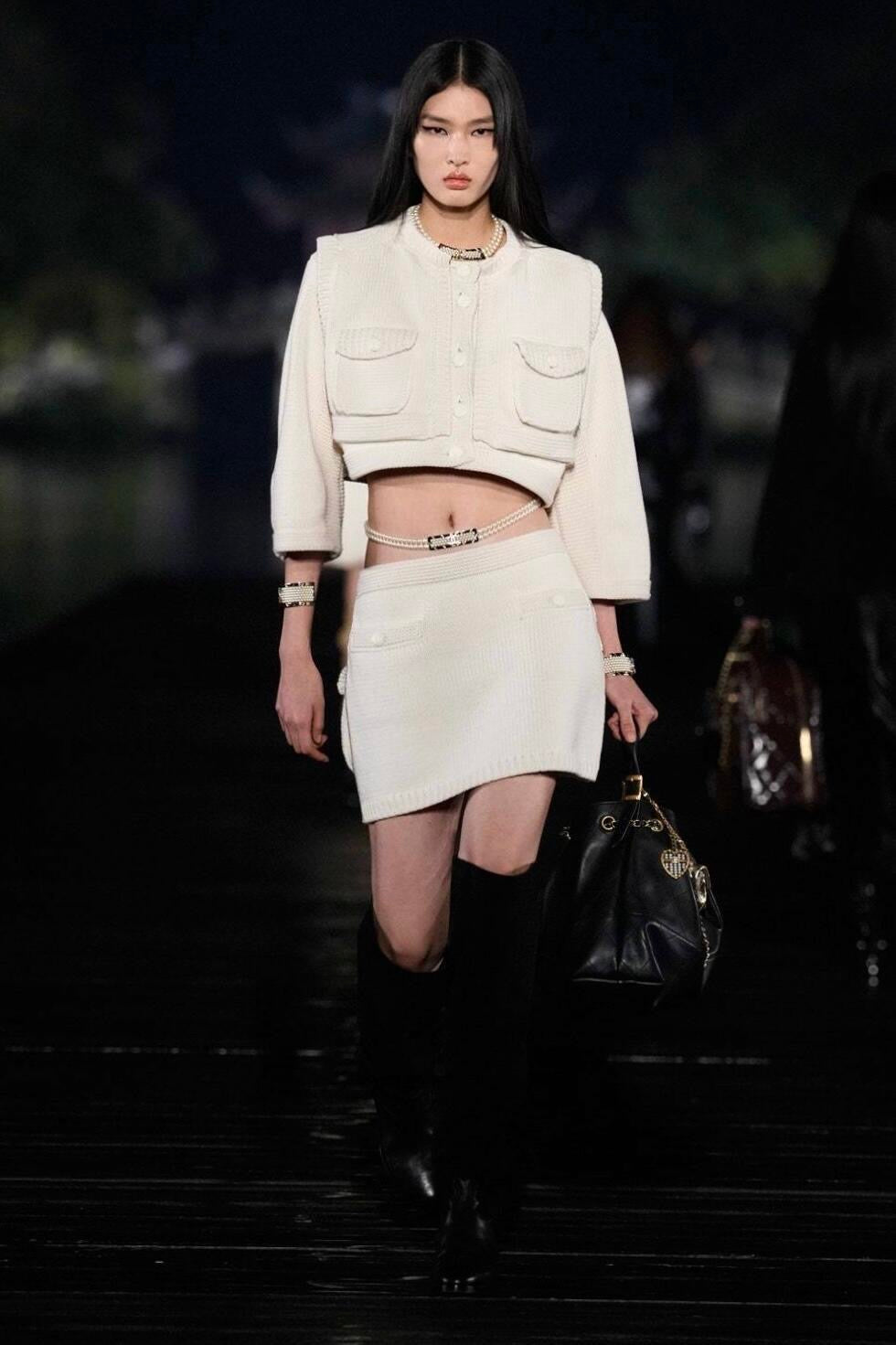 Chan 25A knitted skirt
