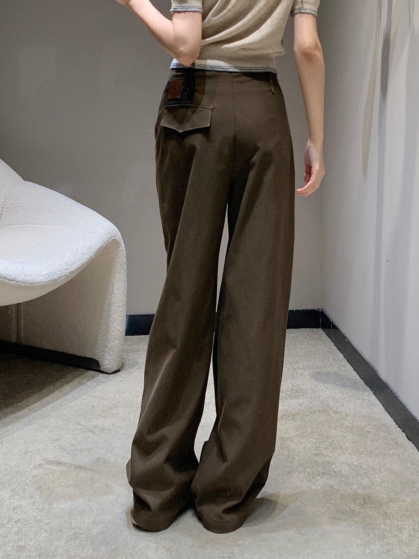 Loe 25fw Tencel trousers