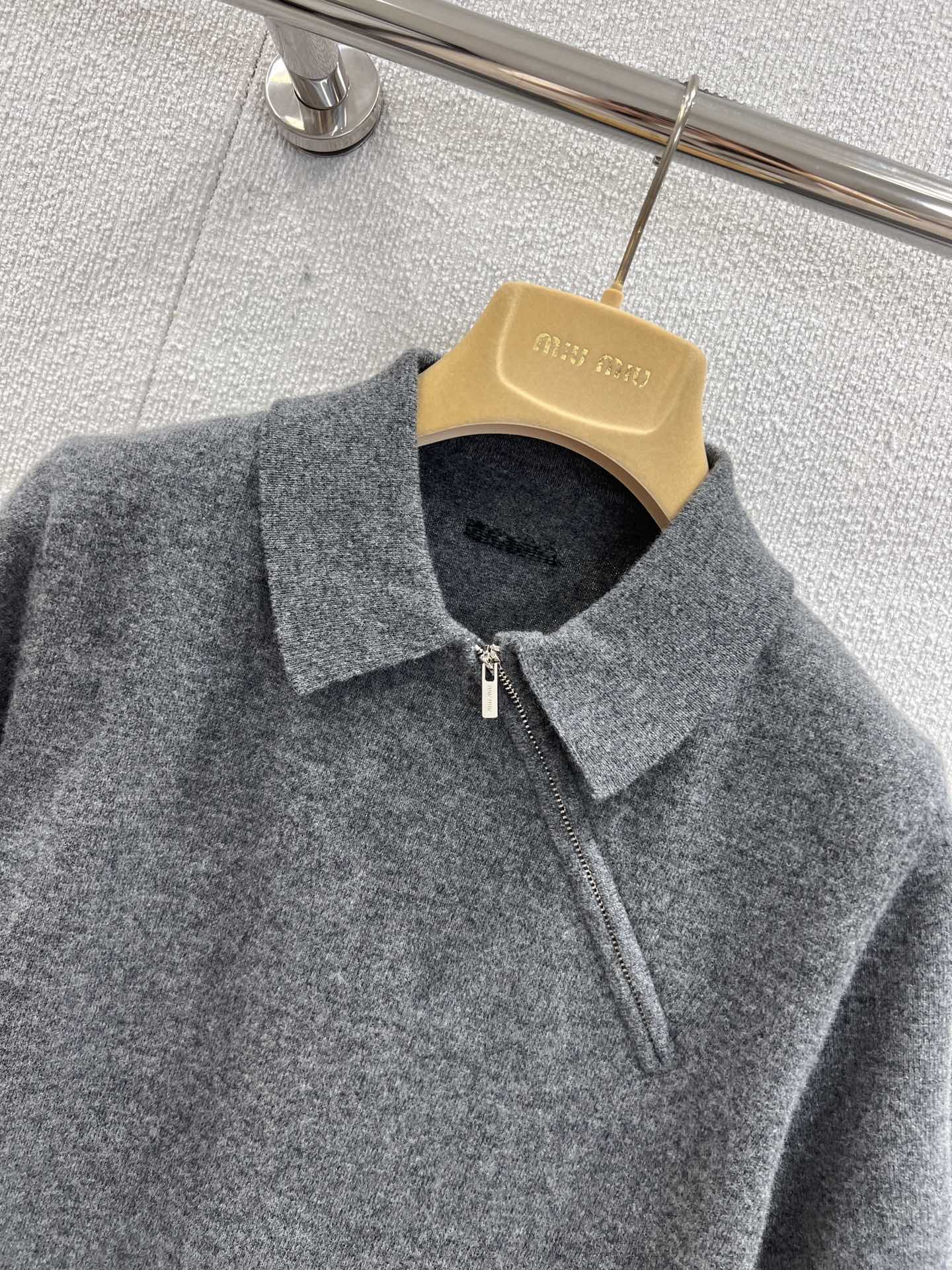 Miu 25ss cashmere polo