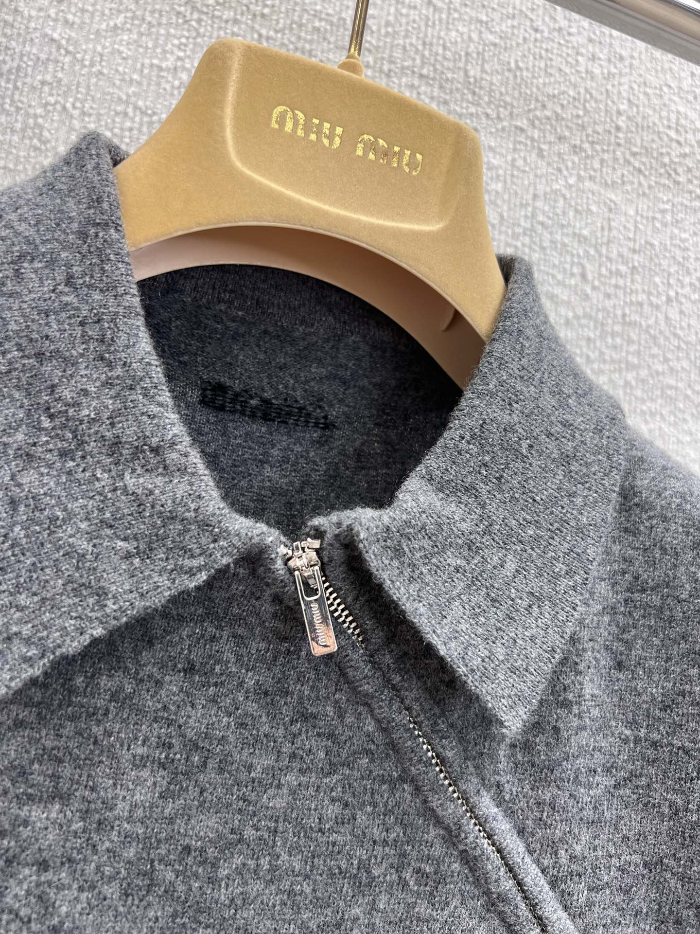 Miu 25ss cashmere polo