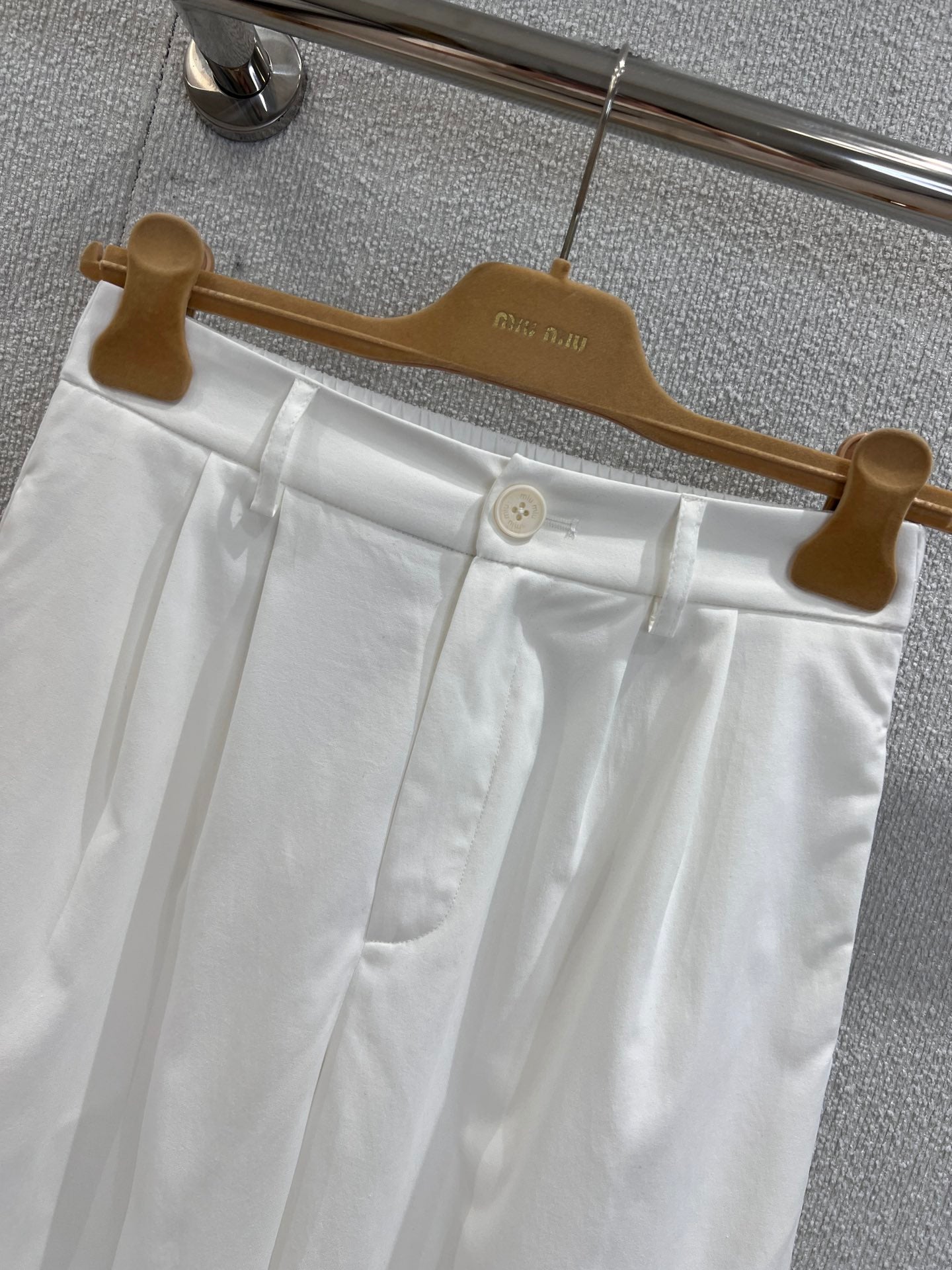 Miu 25ss embroidered pants