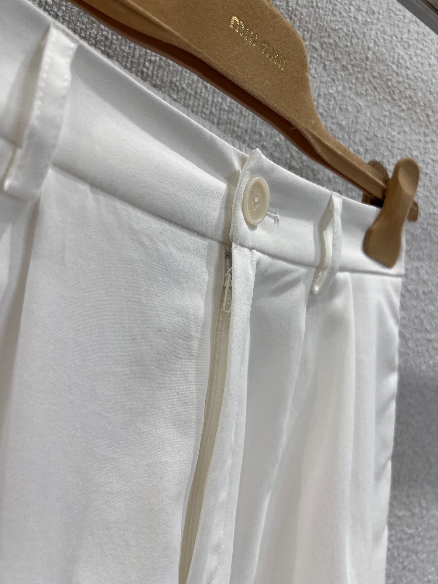 Miu 25ss embroidered pants