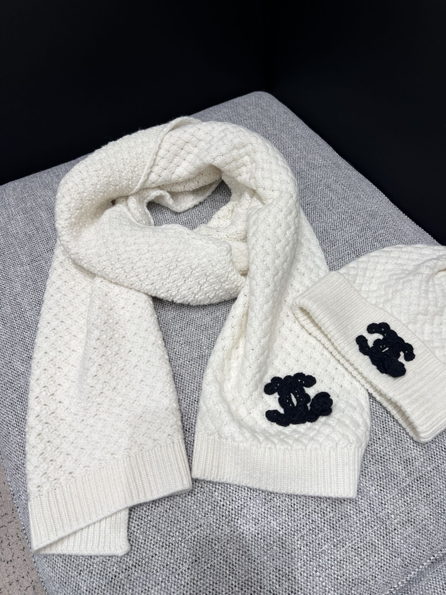 Chan 25fw cashmere scarf hat