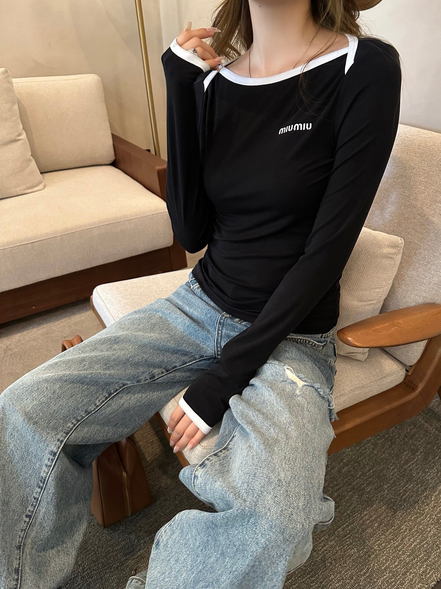 Miu 25fw embroidered T-shirt