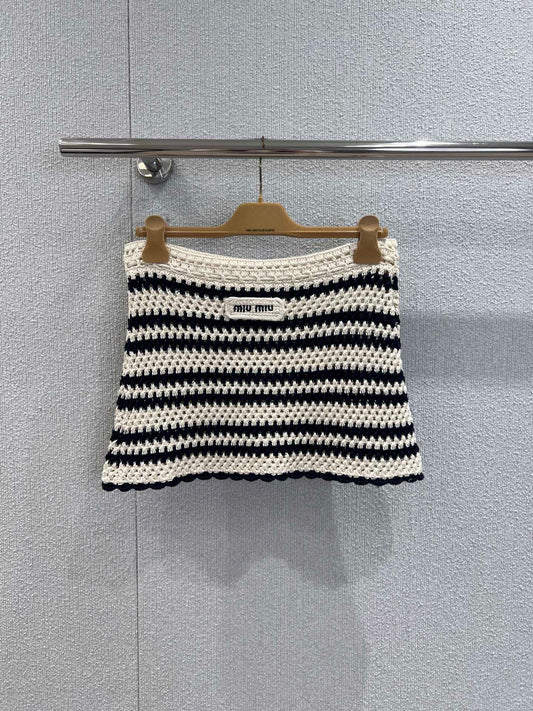 Miu 25fw knitted short